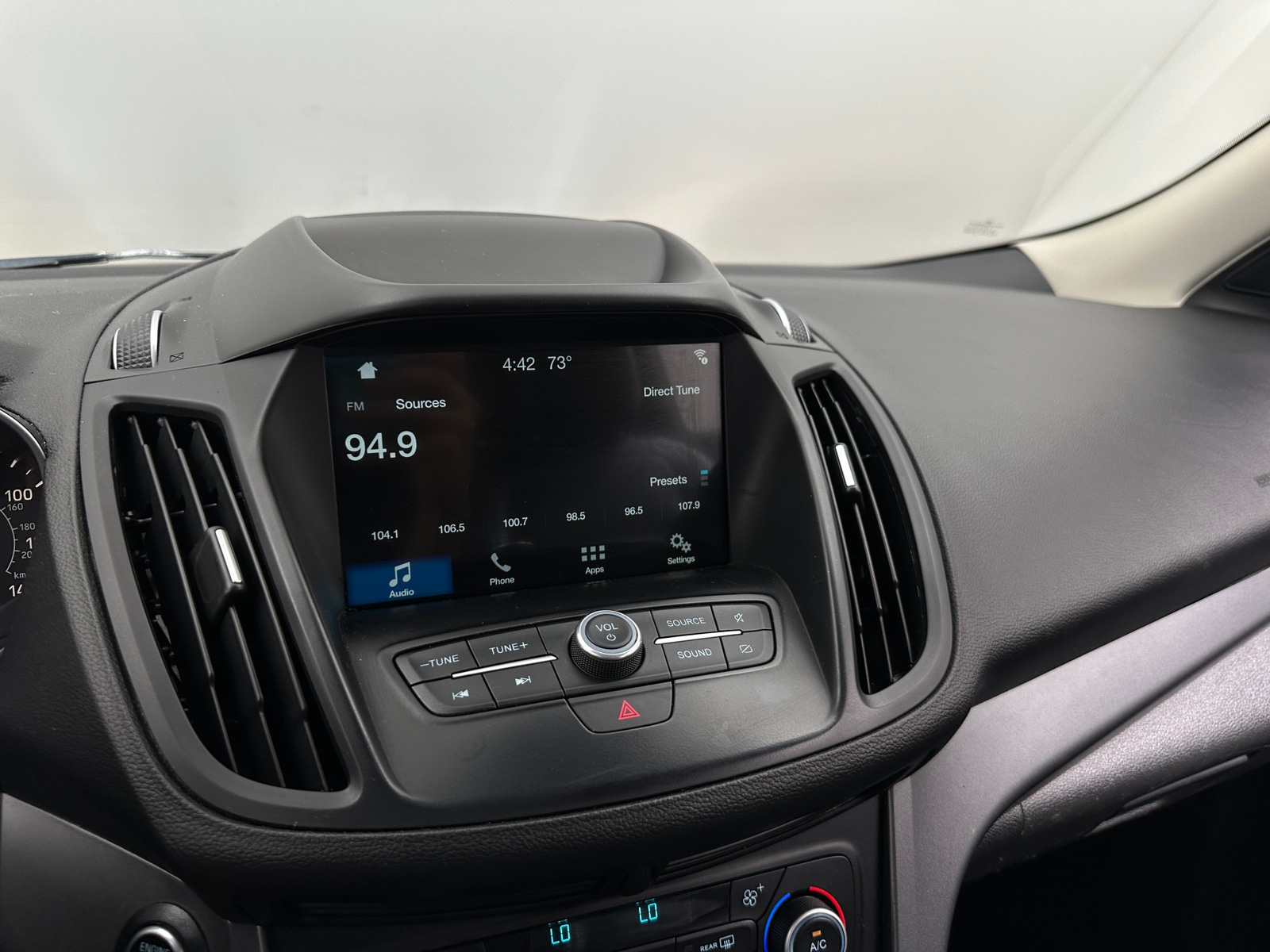 Thumbnail: 2019 Ford Escape - 3