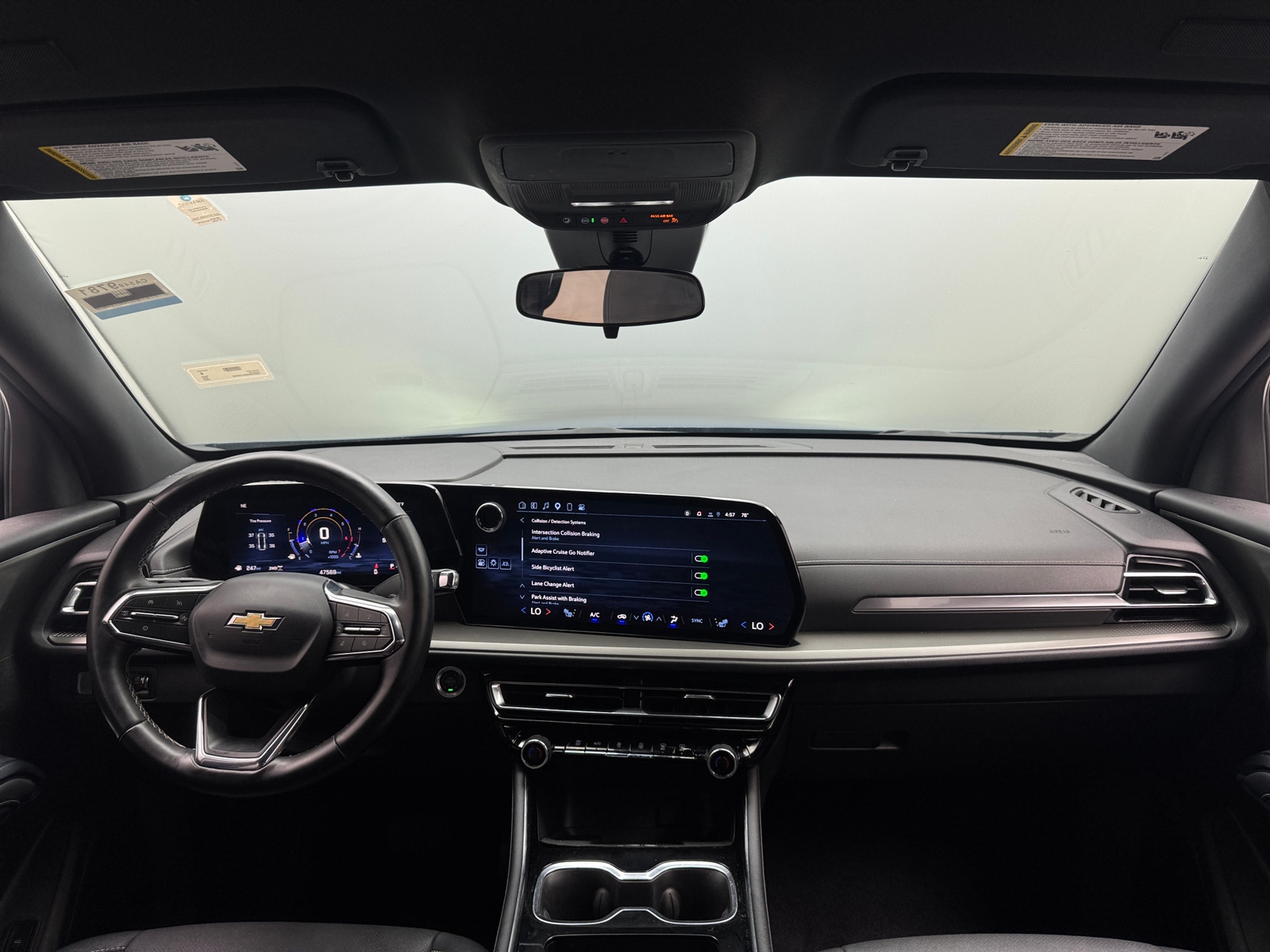 Thumbnail: 2025 Chevrolet Traverse - 2