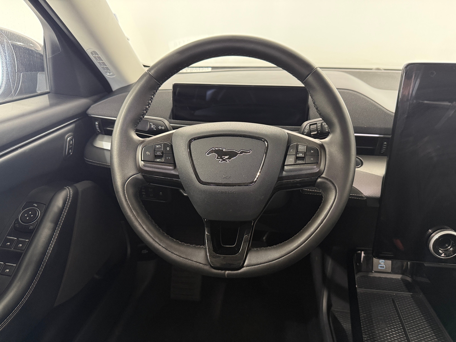 Thumbnail: 2022 Ford Mustang Mach-E - 4