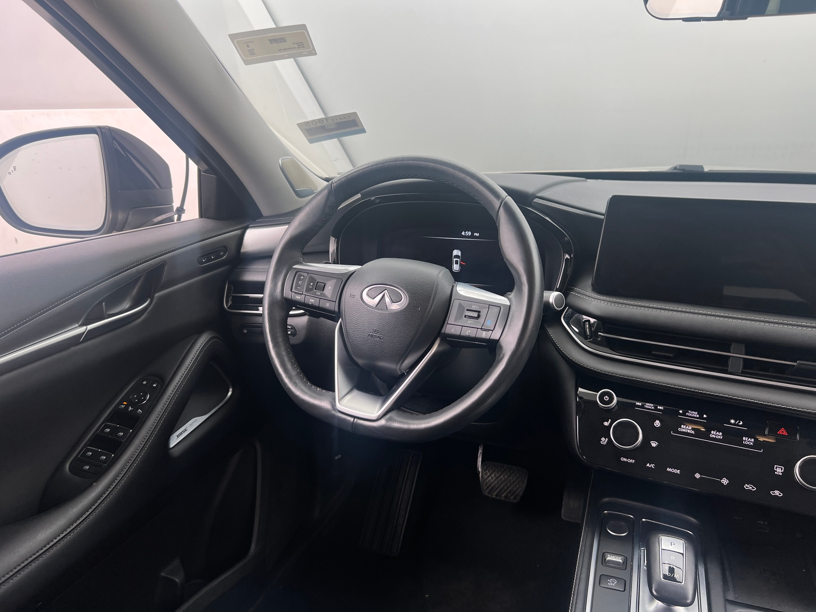 Thumbnail: 2023 INFINITI QX60 - 4