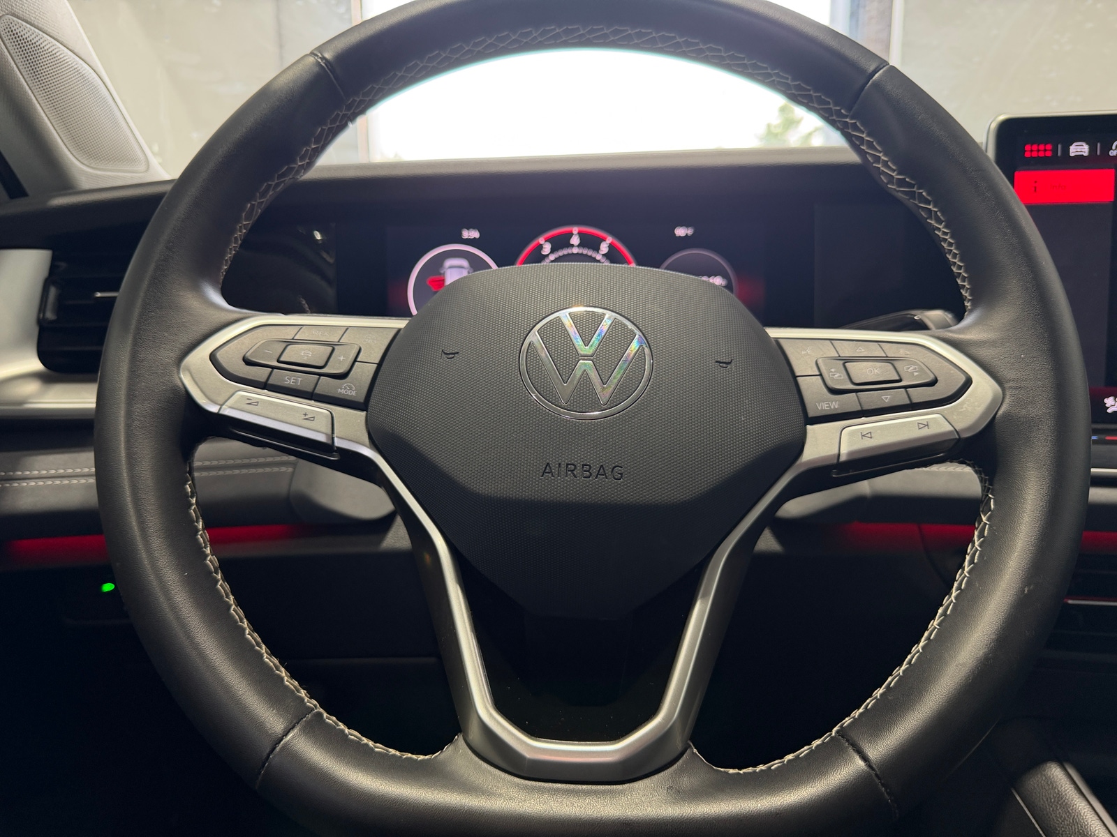 Thumbnail: 2026 Volkswagen Tiguan - 4