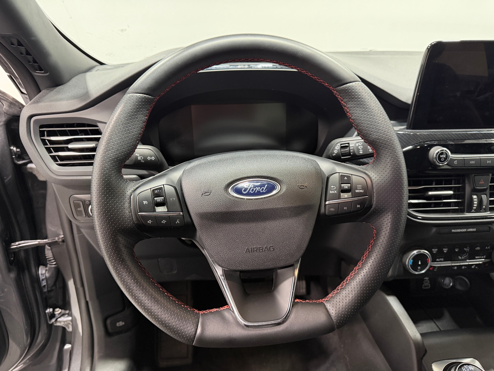 Thumbnail: 2025 Ford Escape - 5