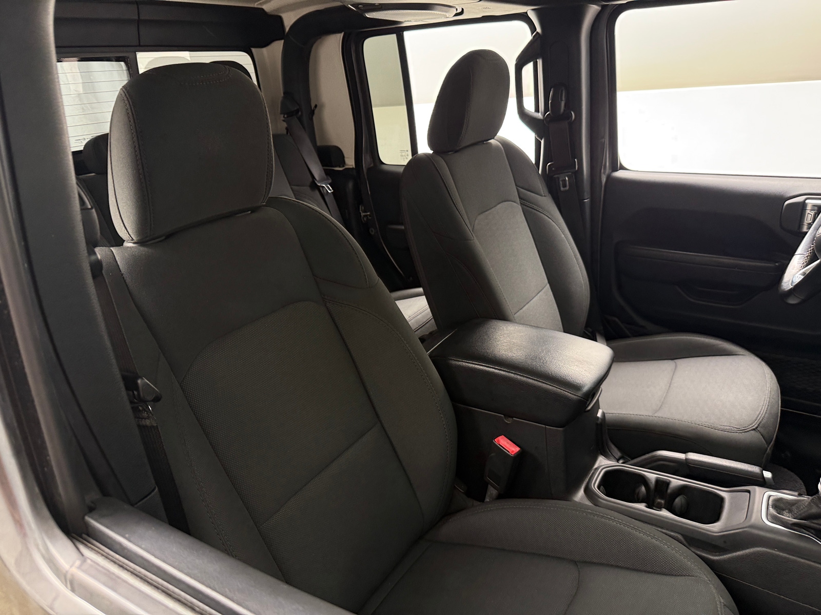 Thumbnail: 2020 Jeep Gladiator - 2