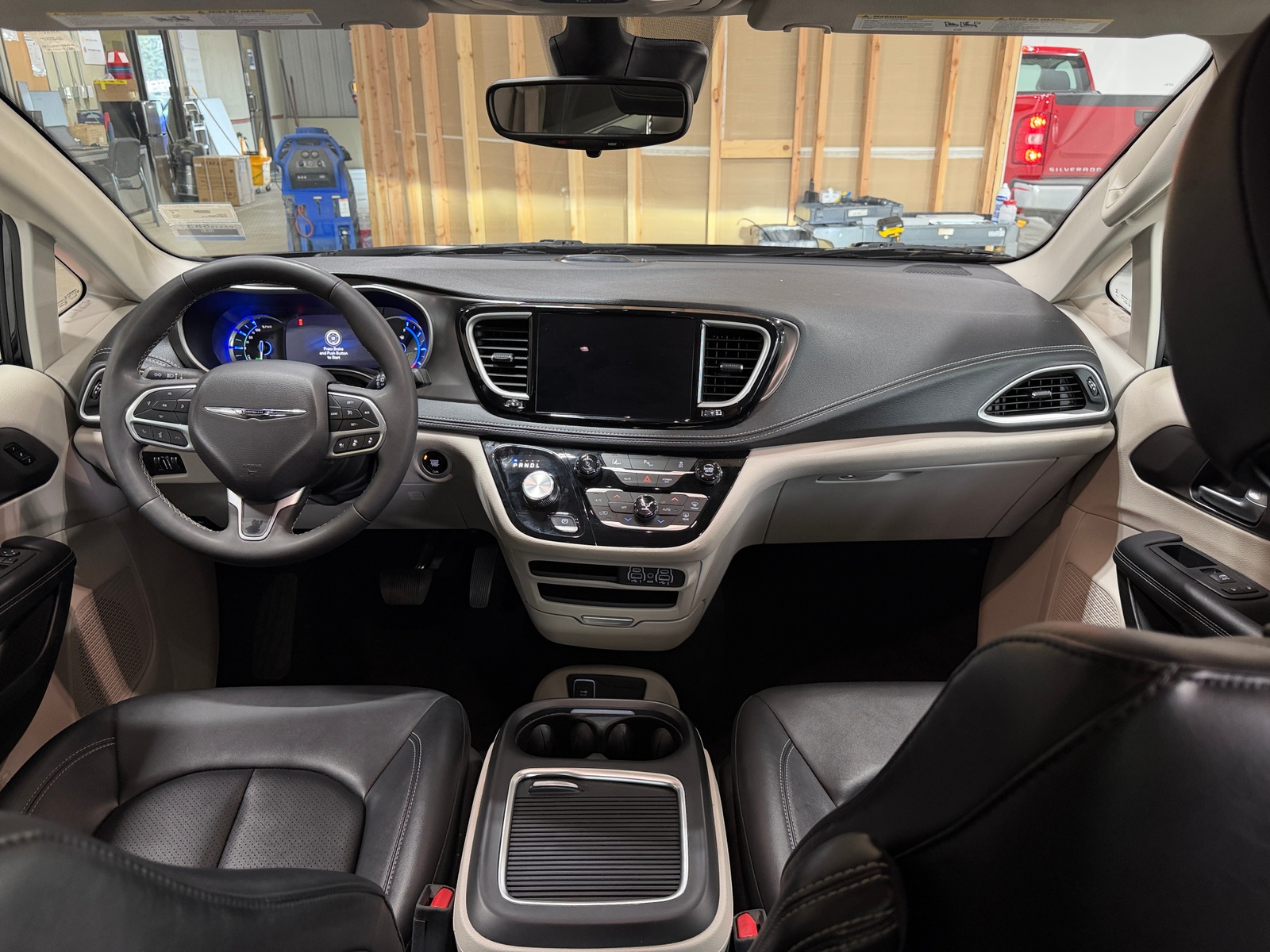 Thumbnail: 2024 Chrysler Pacifica - 2