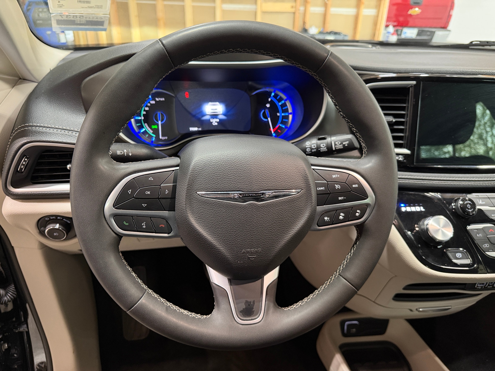 Thumbnail: 2024 Chrysler Pacifica - 4