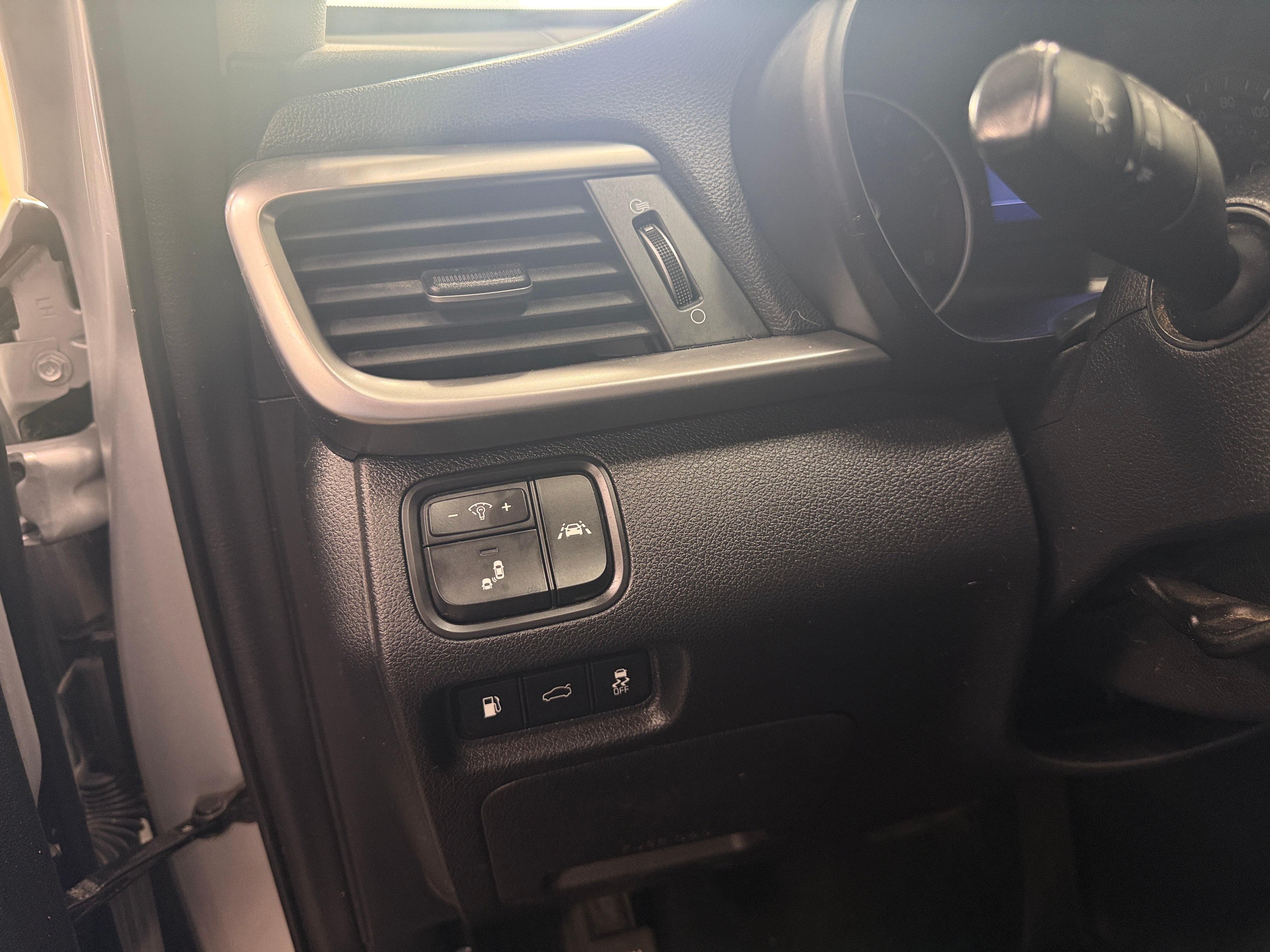 Used 2019 Kia Optima LX with VIN 5XXGT4L36KG376108 for sale in Pewaukee, WI