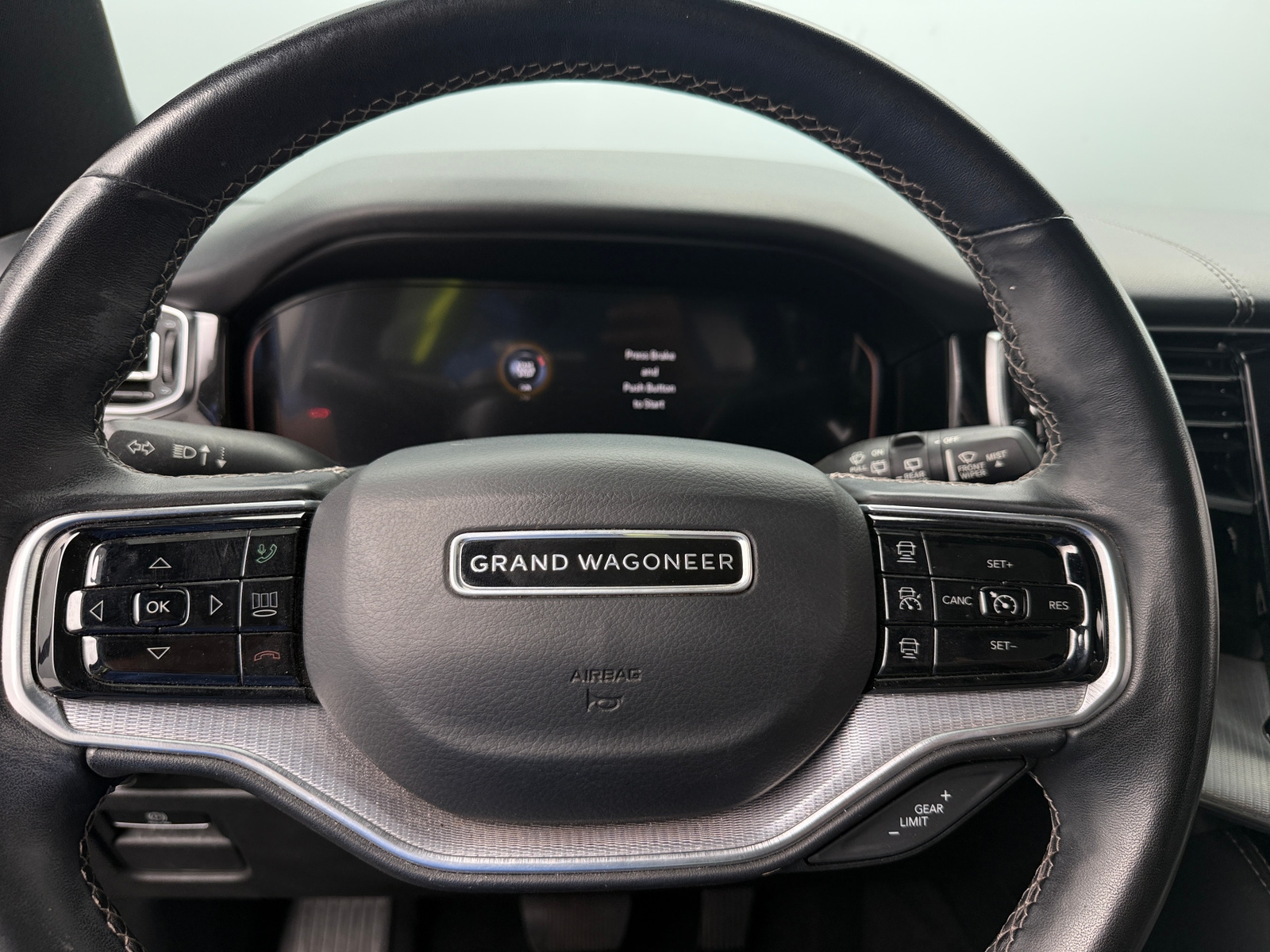 Thumbnail: 2022 Jeep Grand Wagoneer - 4