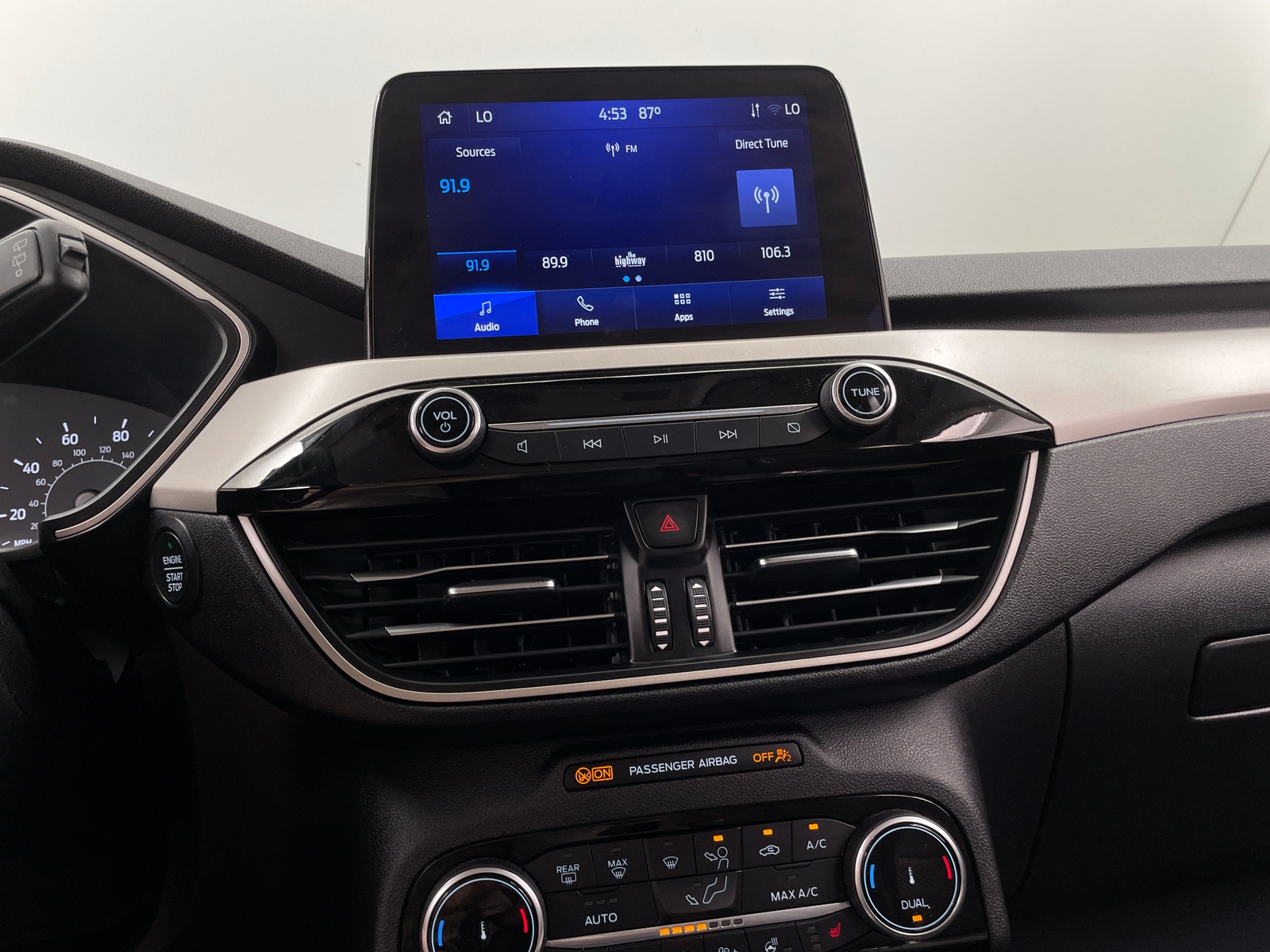 Thumbnail: 2022 Ford Escape - 4