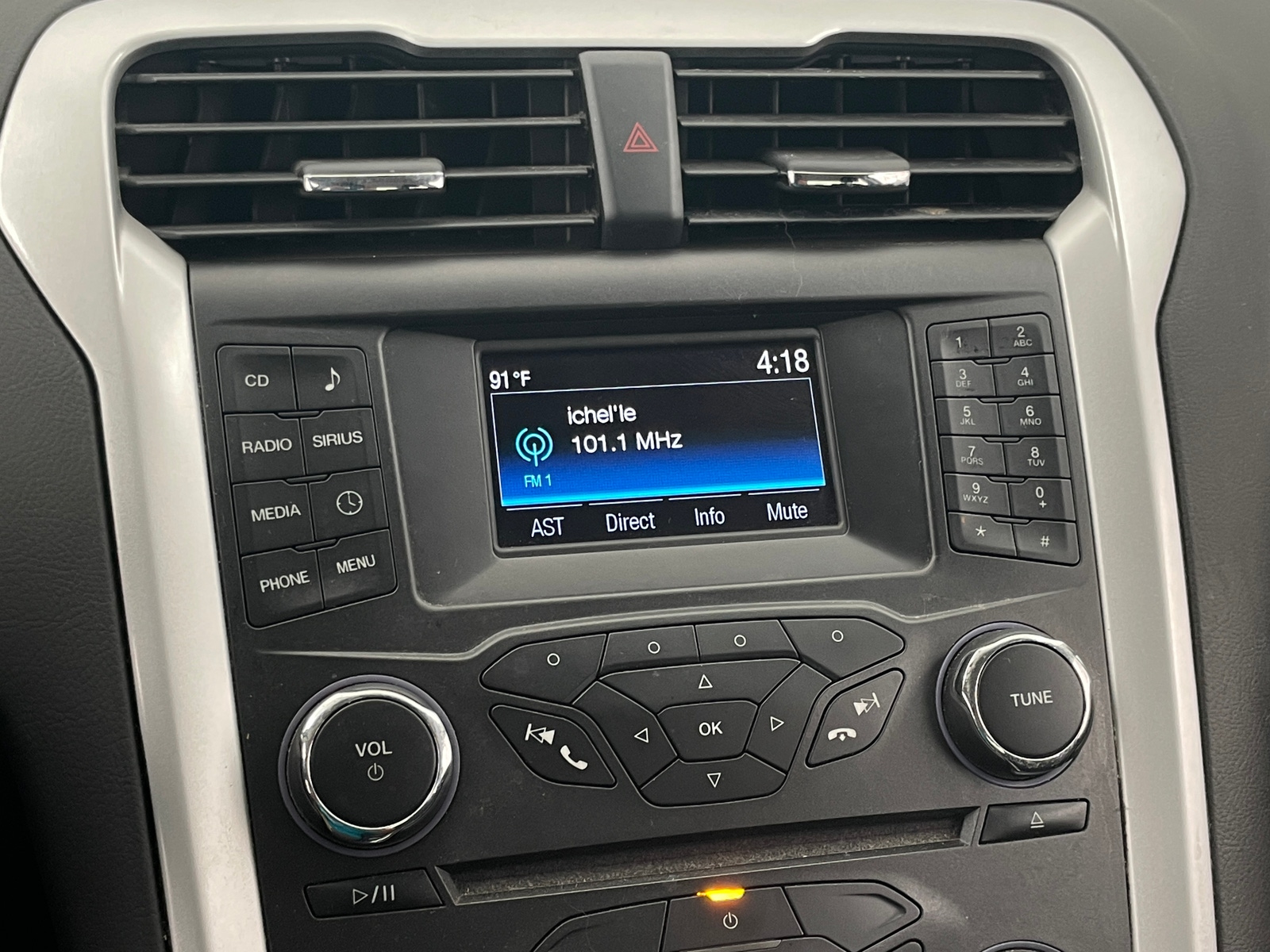 Thumbnail: 2015 Ford Fusion - 4