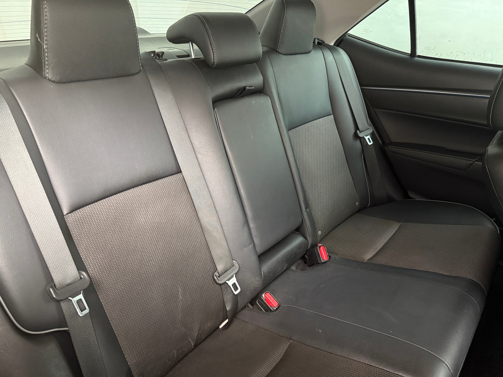 Thumbnail: 2015 Toyota Corolla - 6