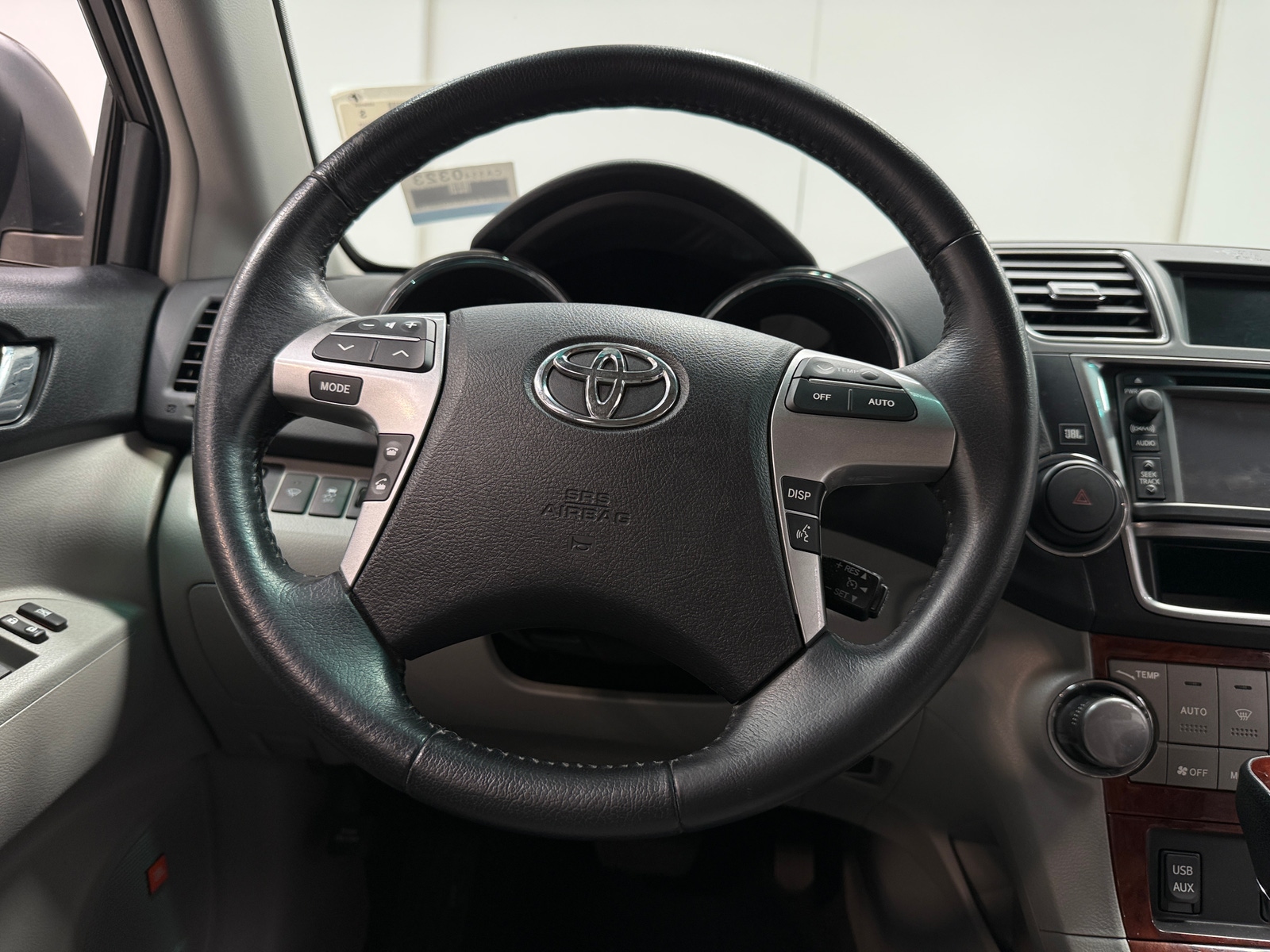Thumbnail: 2013 Toyota Highlander - 4