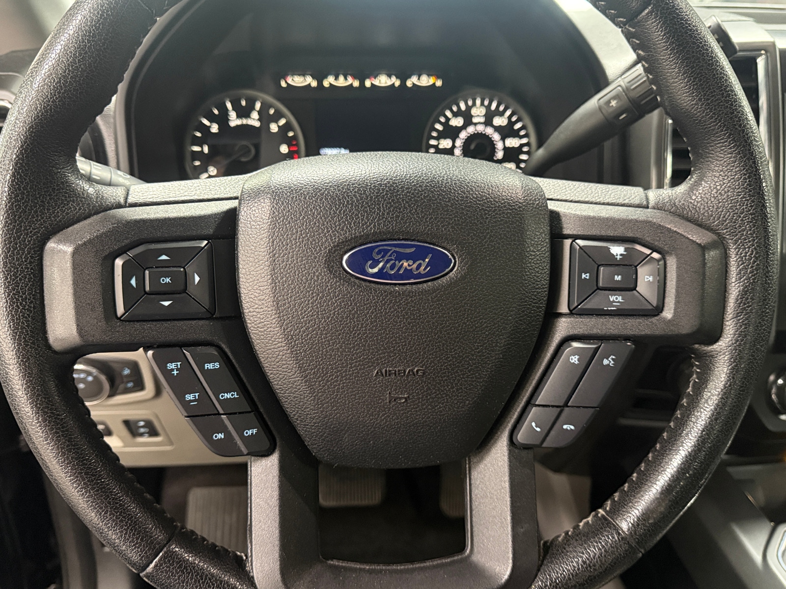 Thumbnail: 2016 Ford Econoline - 5
