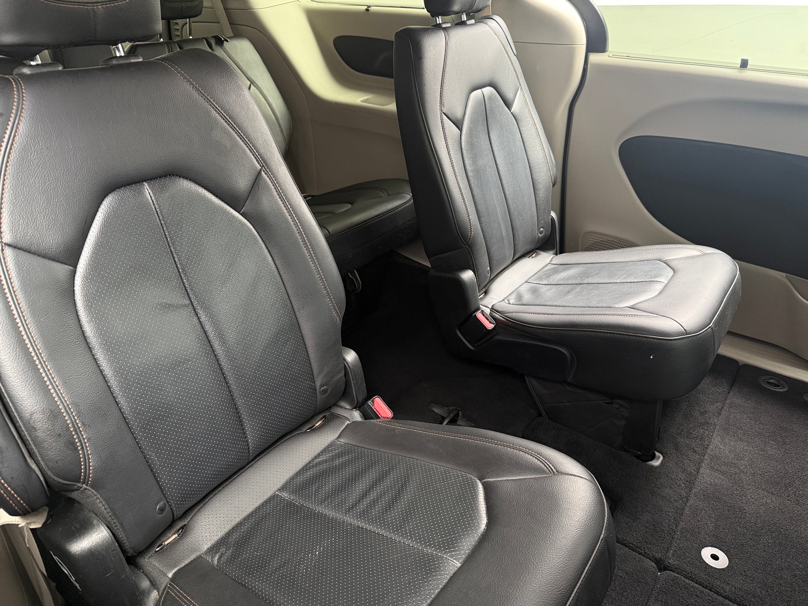 Thumbnail: 2019 Chrysler Pacifica - 5