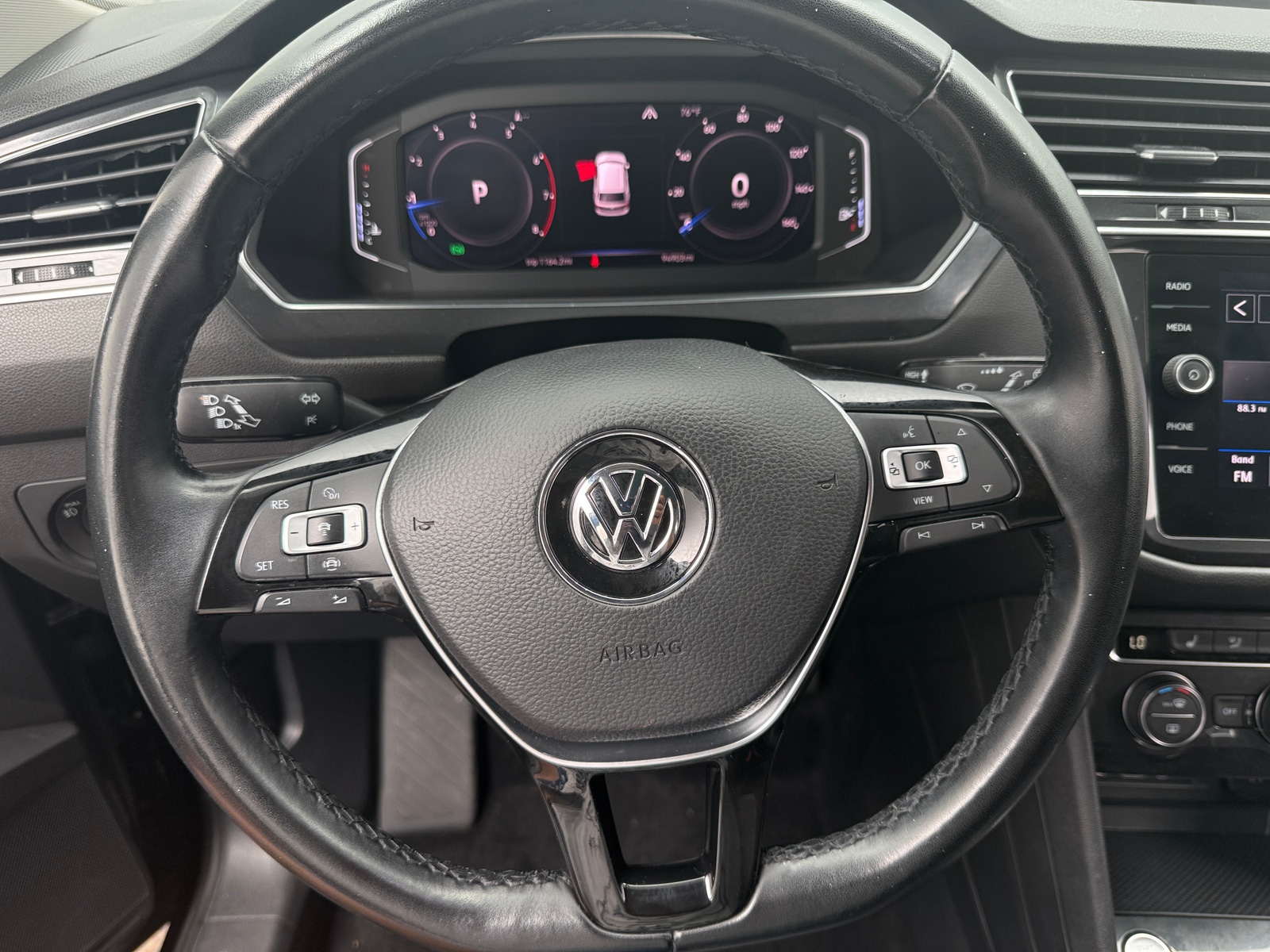 Thumbnail: 2019 Volkswagen Tiguan - 4