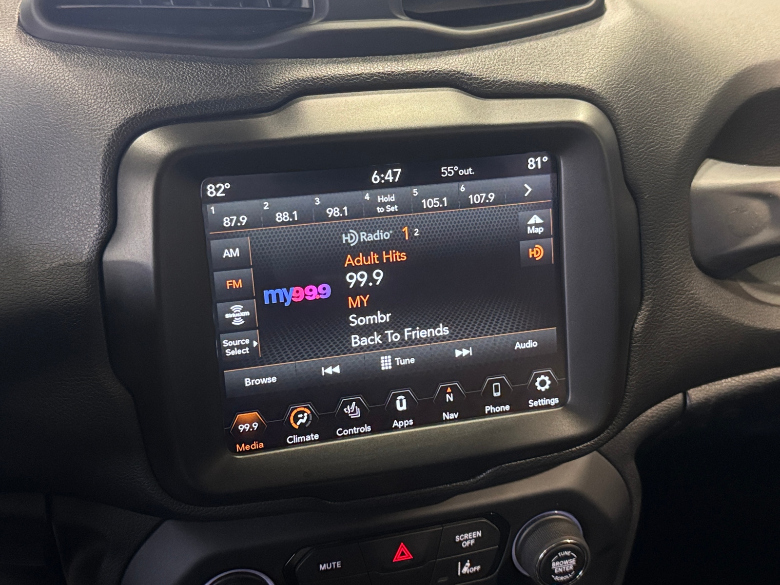 Thumbnail: 2021 Jeep Renegade - 4