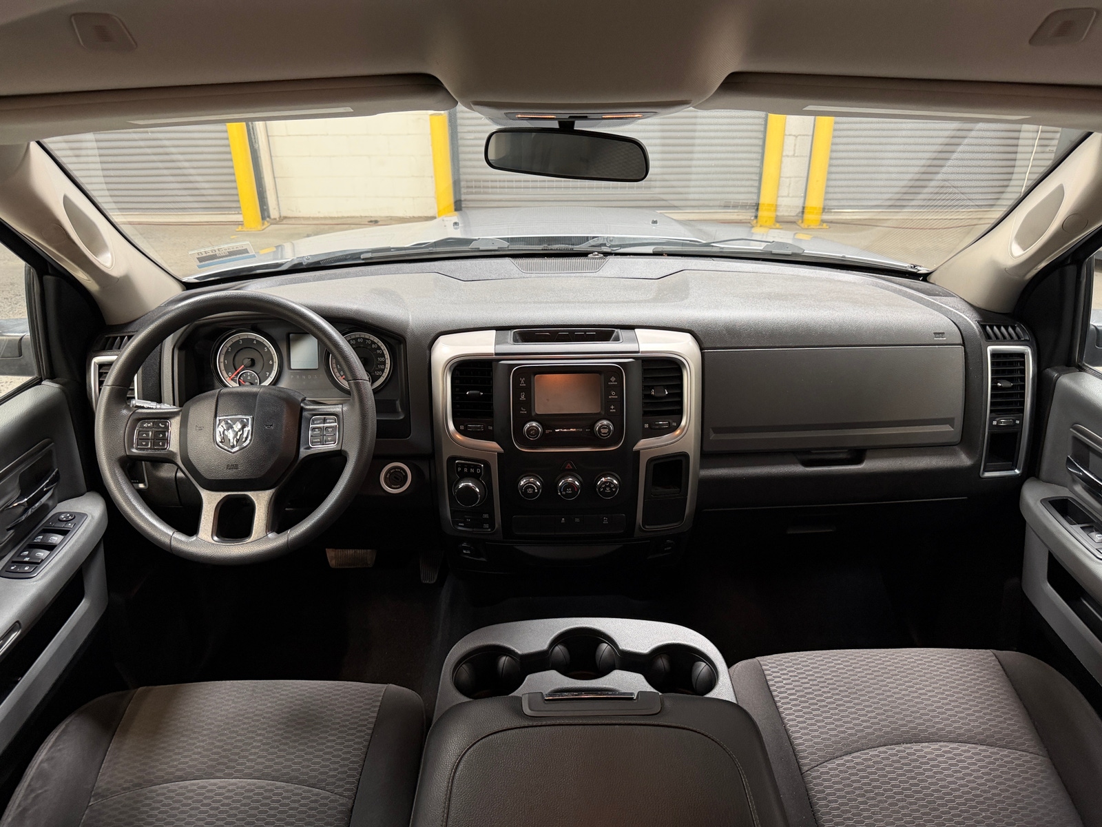 Thumbnail: 2020 RAM 1500 Classic - 3