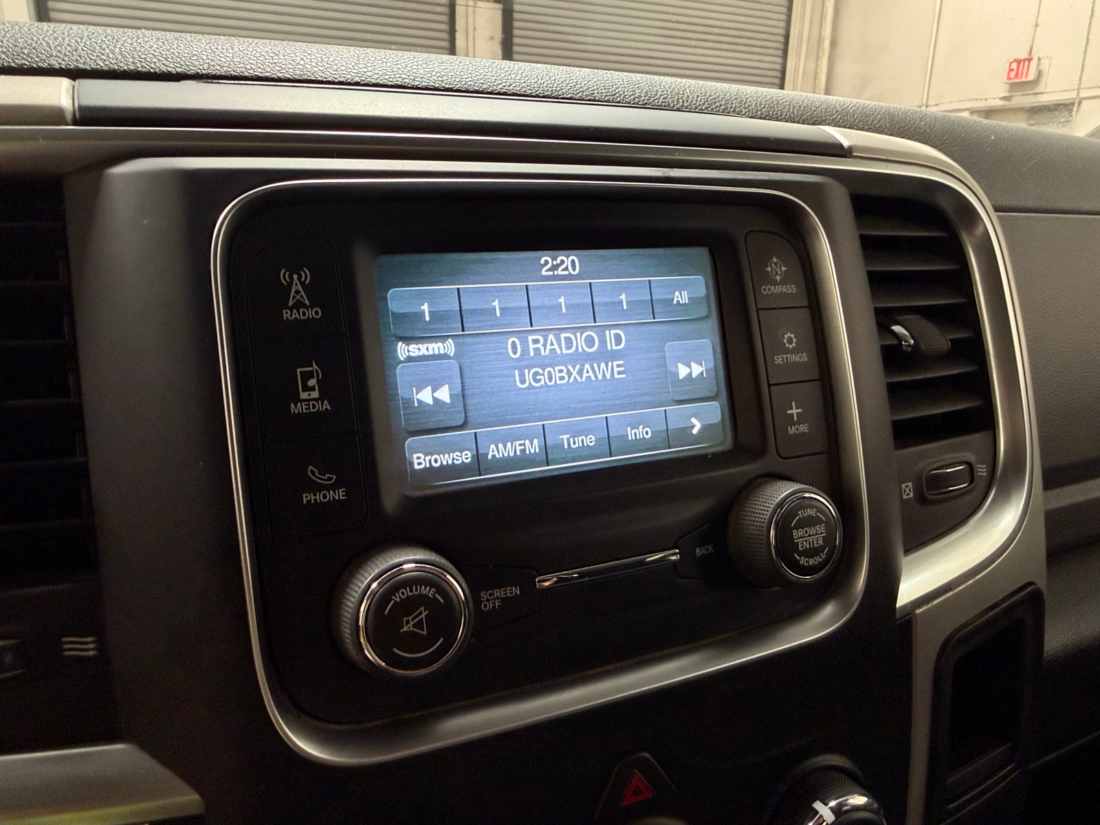 Thumbnail: 2020 RAM 1500 Classic - 4