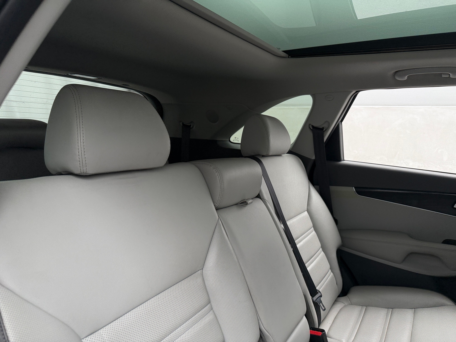 Thumbnail: 2020 Kia Sorento - 5