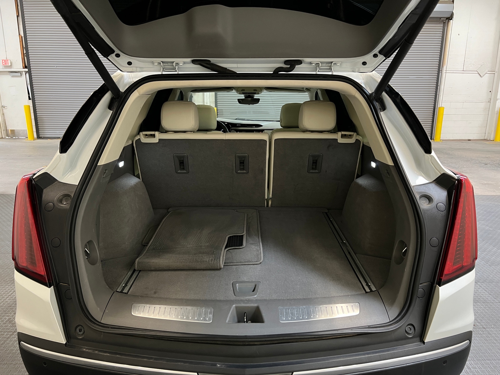 Thumbnail: 2021 Cadillac XT5 - 6