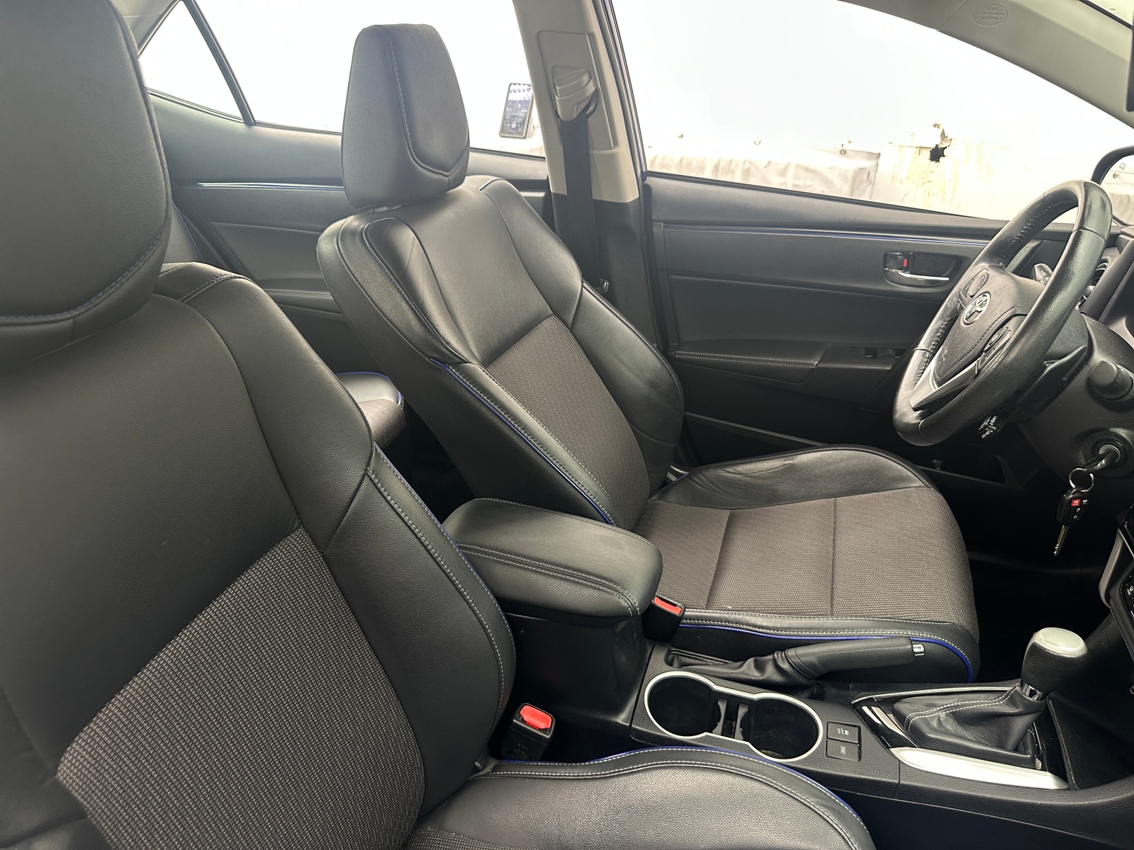 Thumbnail: 2017 Toyota Corolla - 2