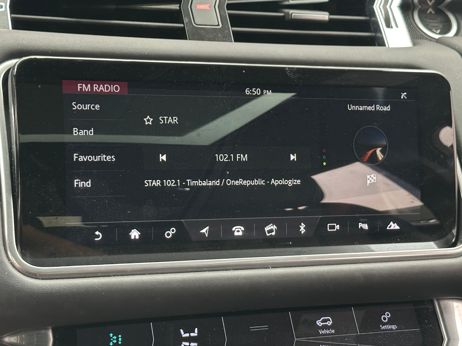 Thumbnail: 2020 Land Rover Range Rover Sport - 3