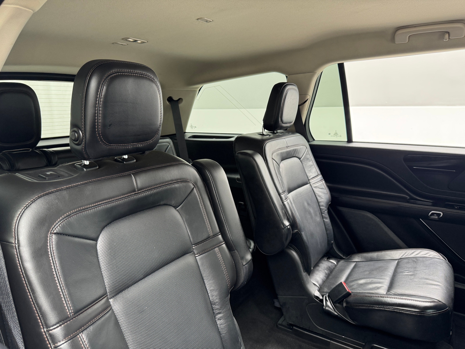 Thumbnail: 2020 Lincoln Aviator - 5