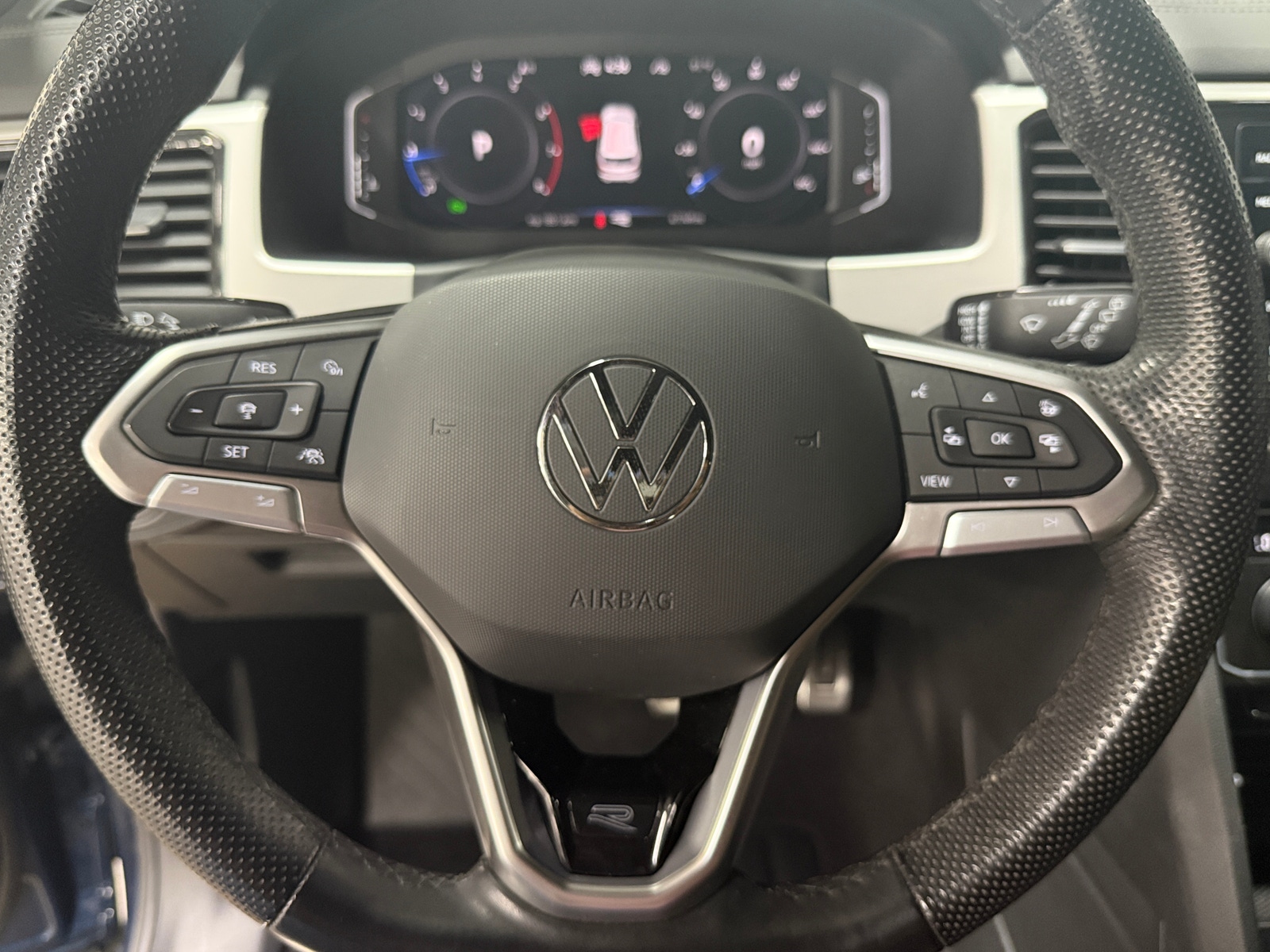 Thumbnail: 2023 Volkswagen Atlas - 4