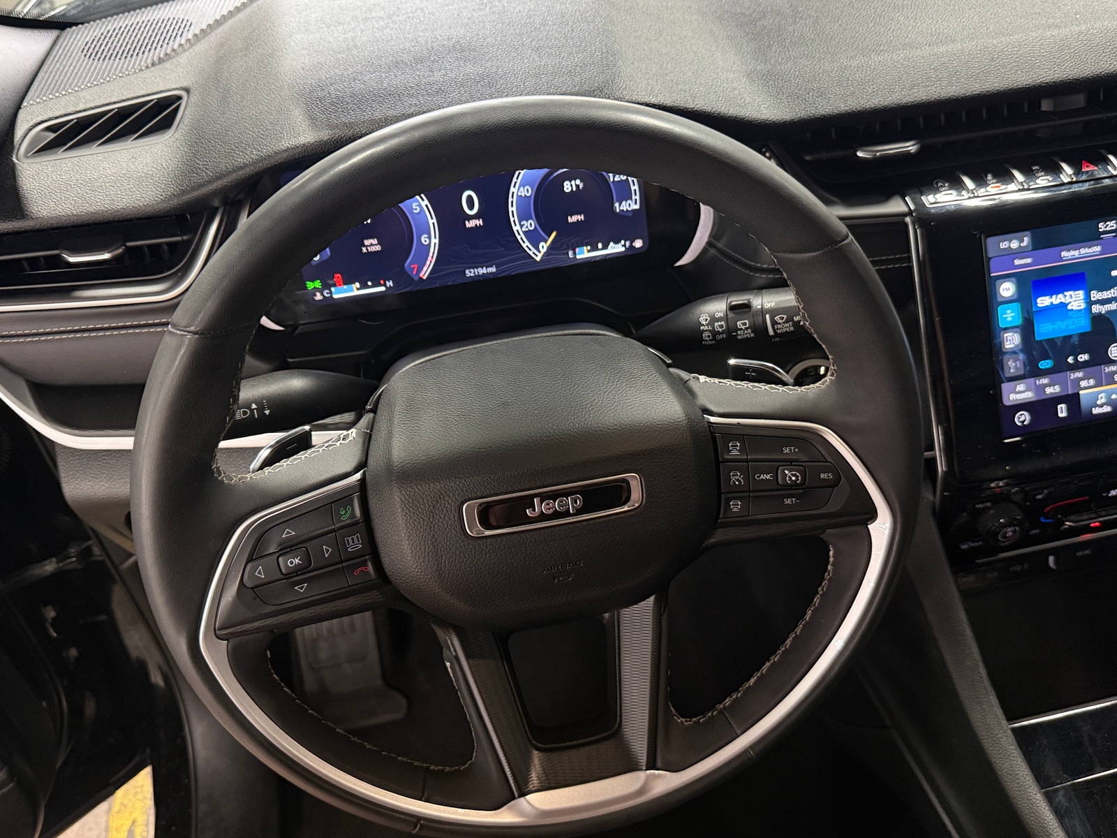 Thumbnail: 2024 Jeep Grand Cherokee L - 4