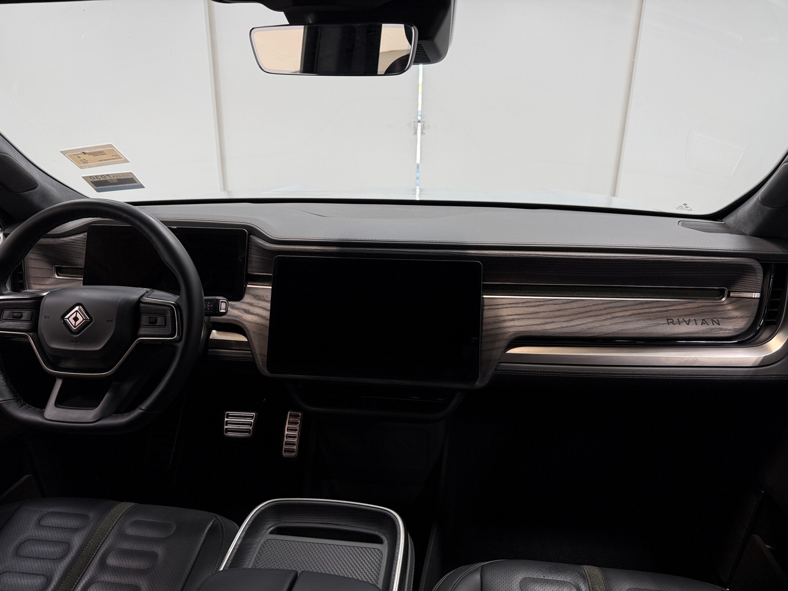 Thumbnail: 2023 Rivian R1T - 2