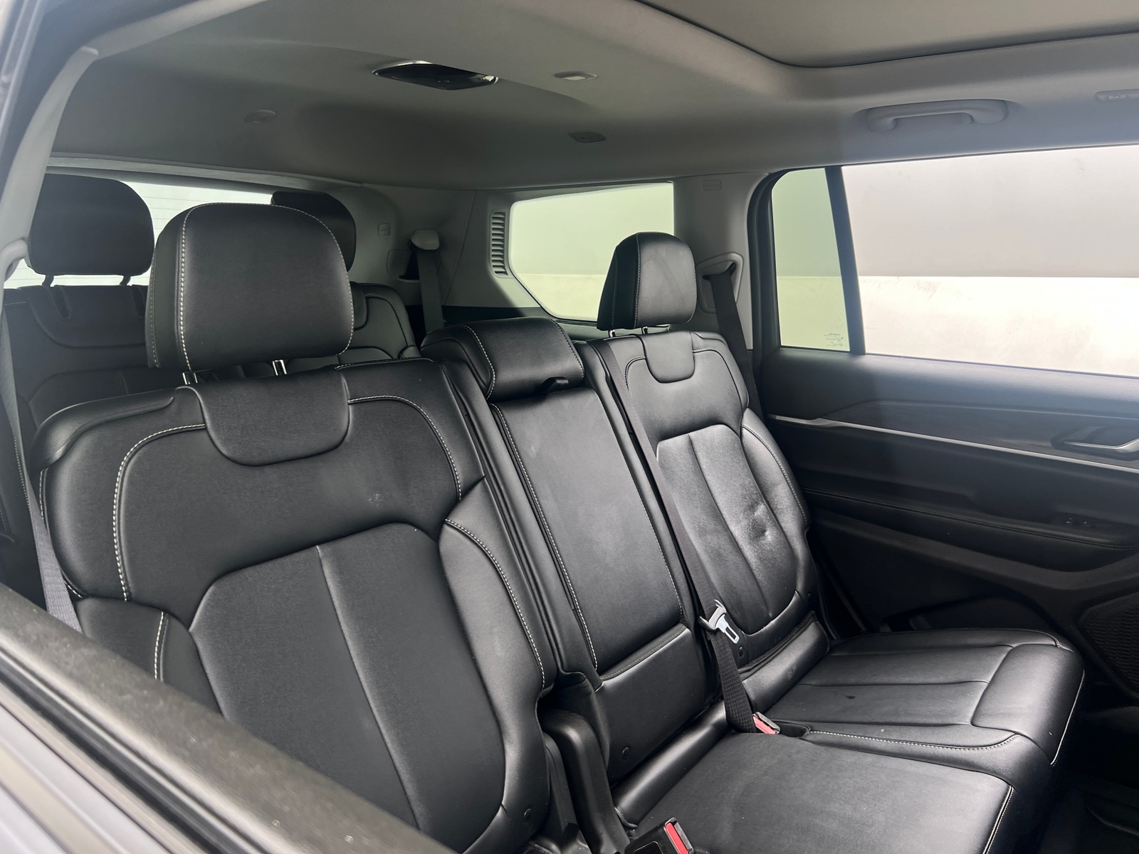 Thumbnail: 2023 Jeep Grand Cherokee L - 5