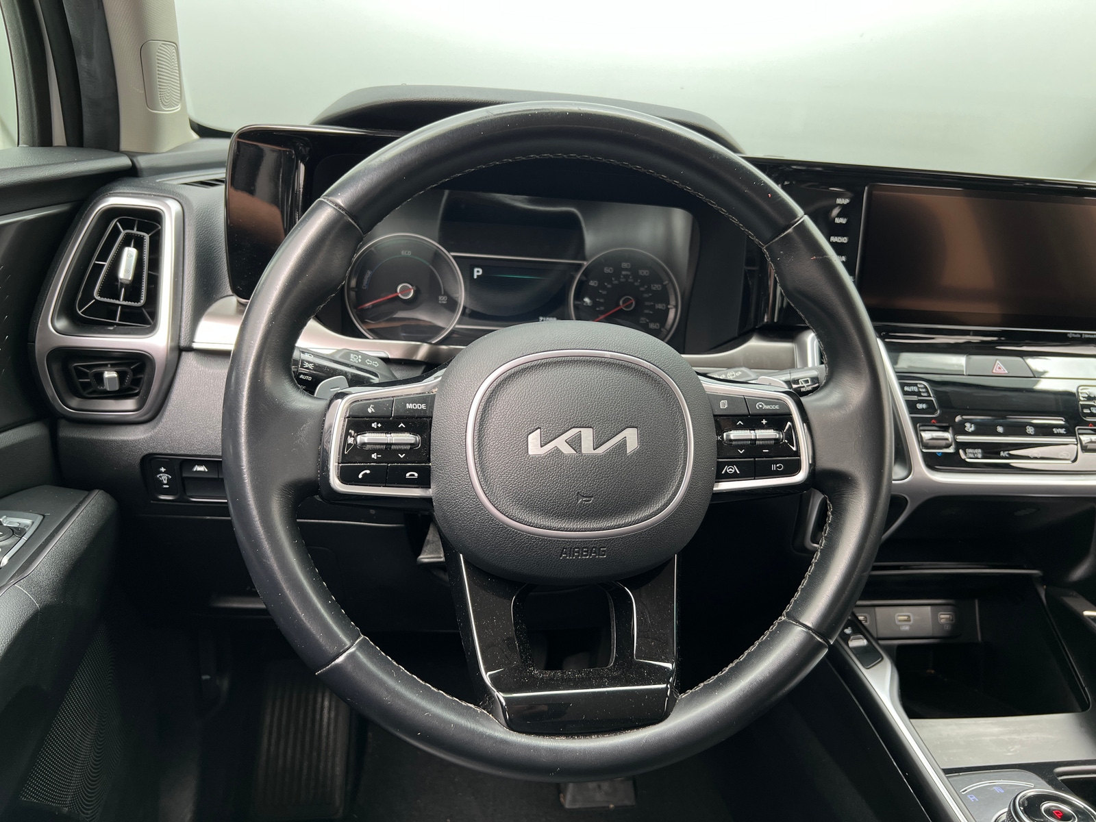 Thumbnail: 2022 Kia Sorento - 4