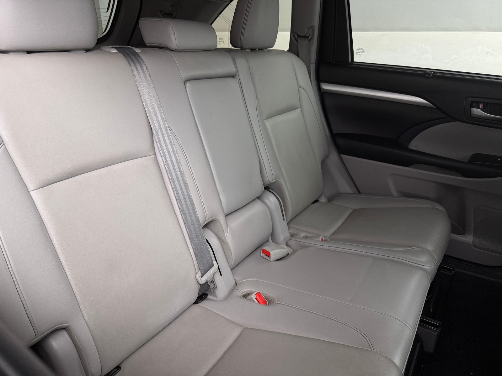 Thumbnail: 2019 Toyota Highlander - 5