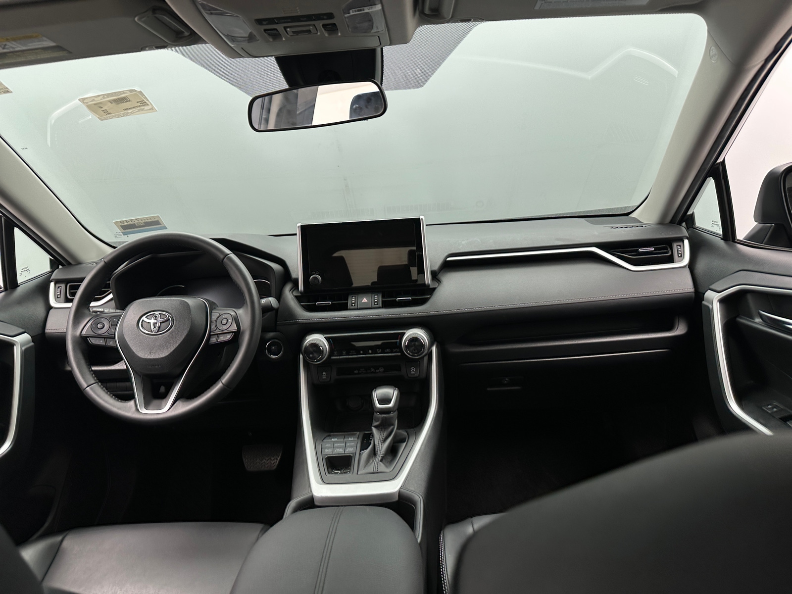 Thumbnail: 2024 Toyota RAV4 - 2