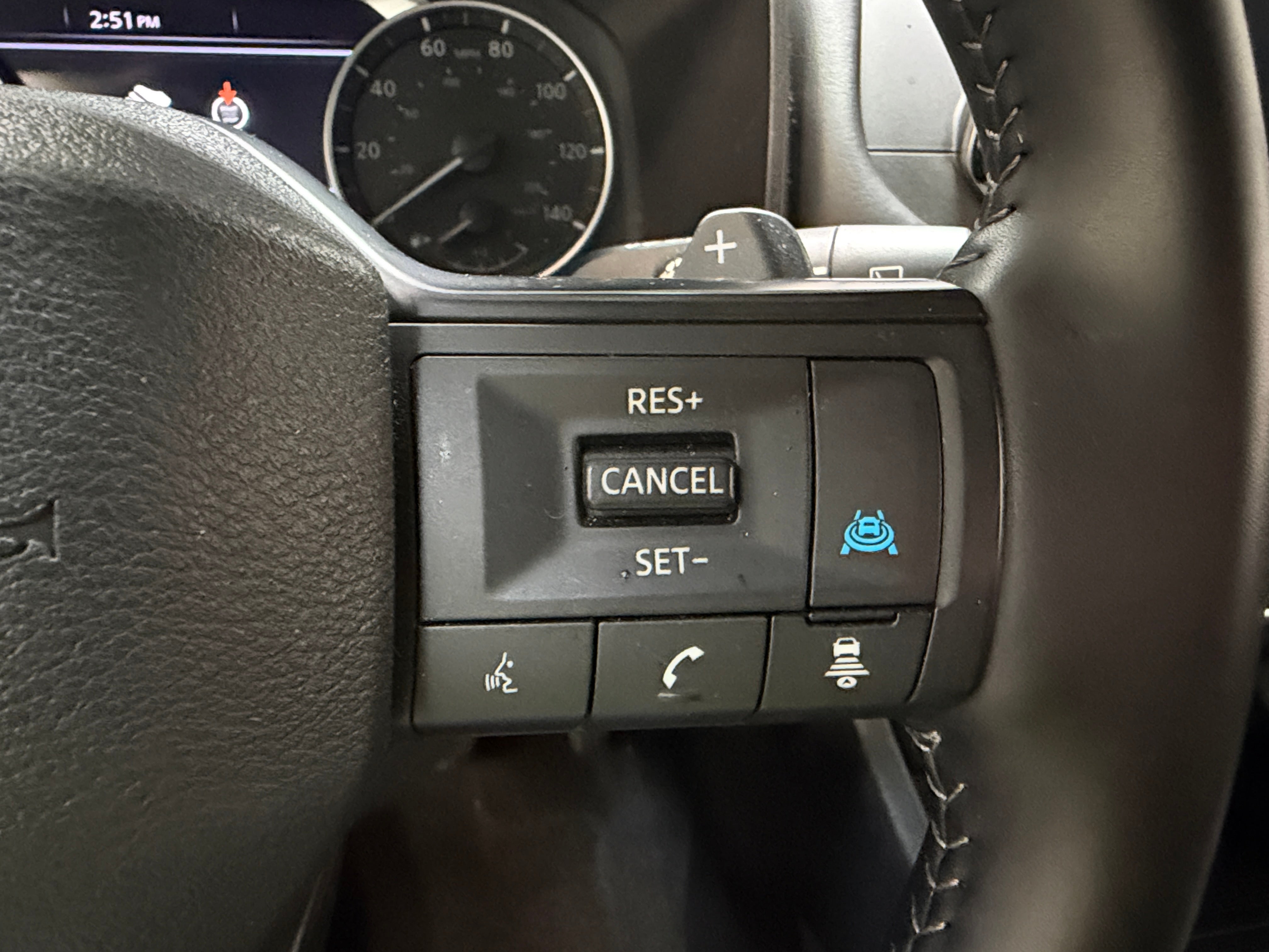 2025 Nissan Rogue SV - Photo 15