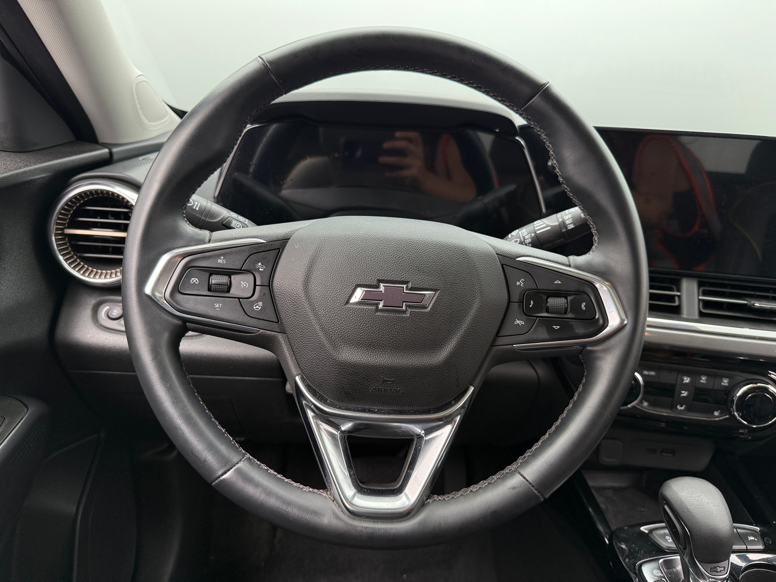 Thumbnail: 2024 Chevrolet Trax - 4
