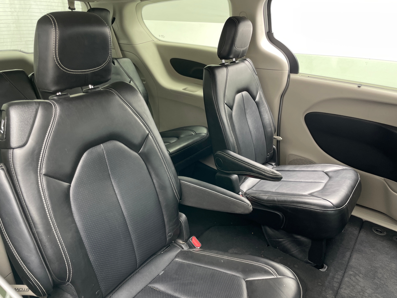 Thumbnail: 2024 Chrysler Pacifica - 5