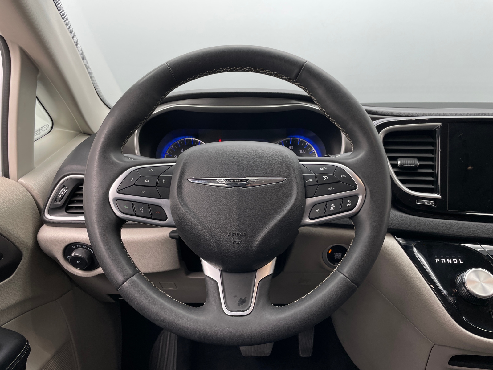 Thumbnail: 2024 Chrysler Pacifica - 4