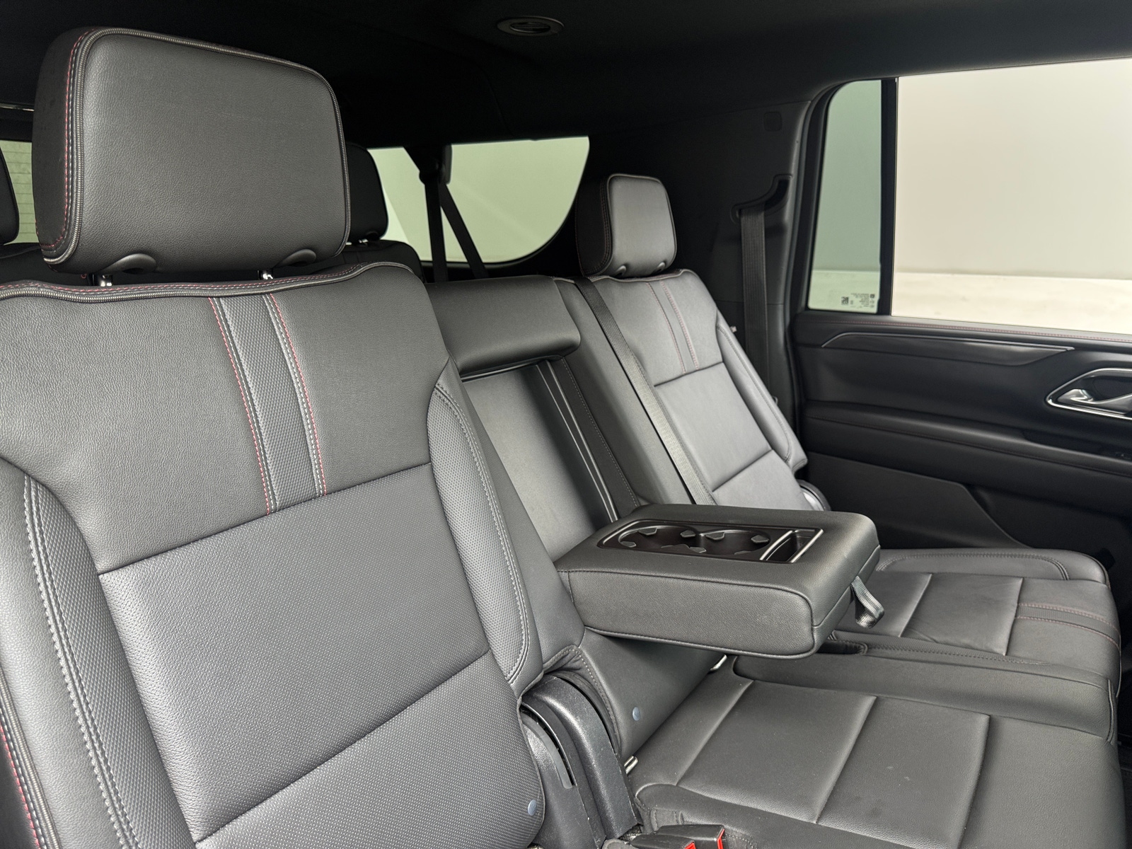 Thumbnail: 2022 Chevrolet Suburban - 5