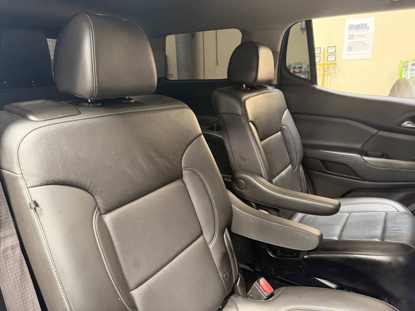 Thumbnail: 2023 GMC Acadia - 5