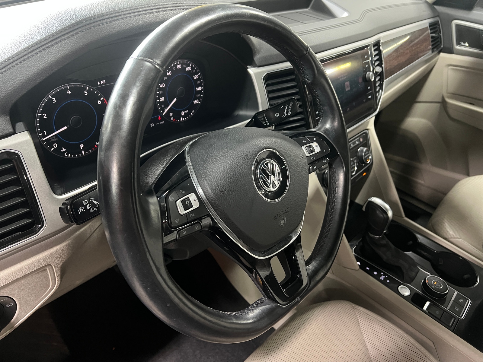 Thumbnail: 2018 Volkswagen Atlas - 4
