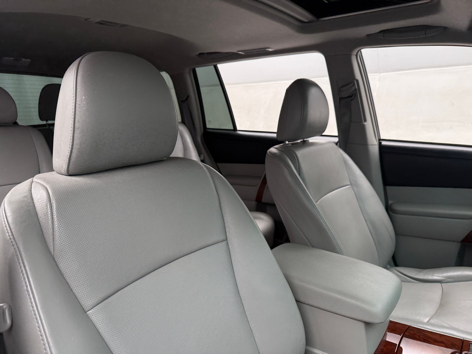 Thumbnail: 2011 Toyota Highlander - 2
