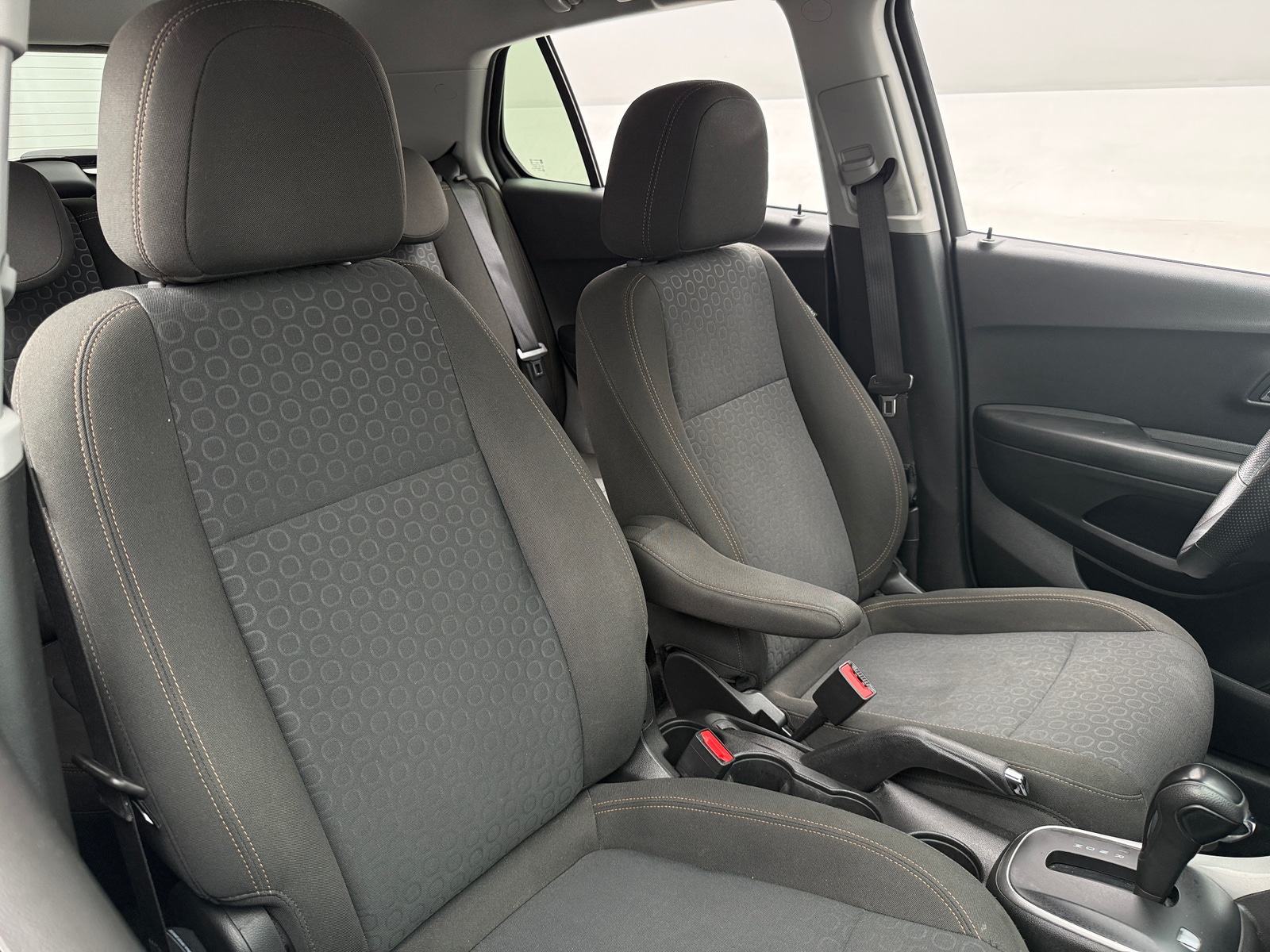 Thumbnail: 2021 Chevrolet Trax - 2