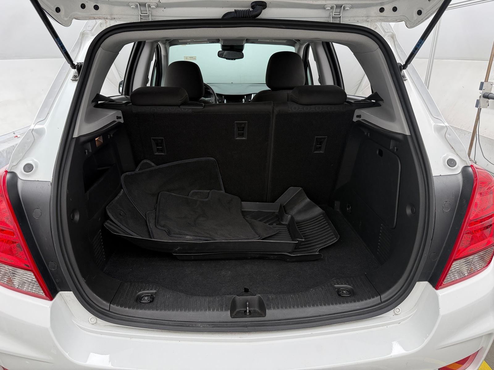 Thumbnail: 2021 Chevrolet Trax - 7