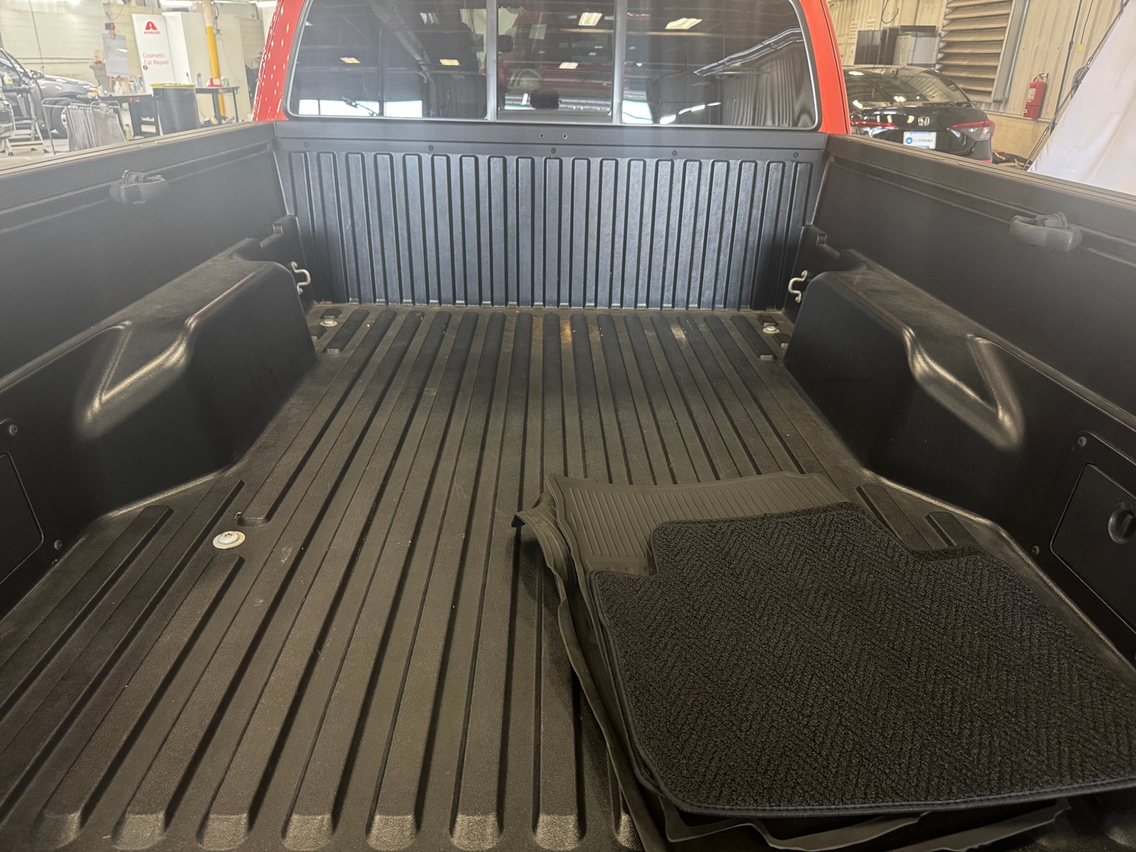 Thumbnail: 2016 Toyota Tacoma - 7