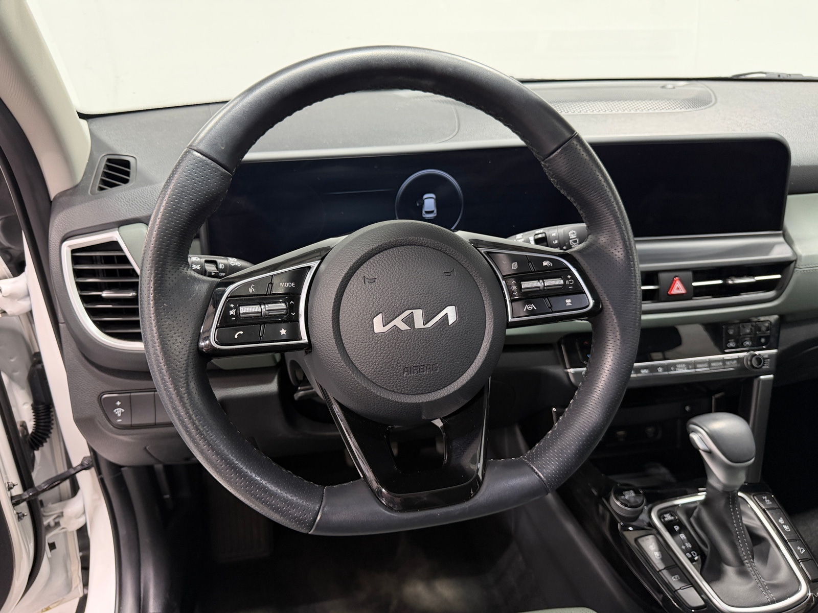 Thumbnail: 2024 Kia Seltos - 4