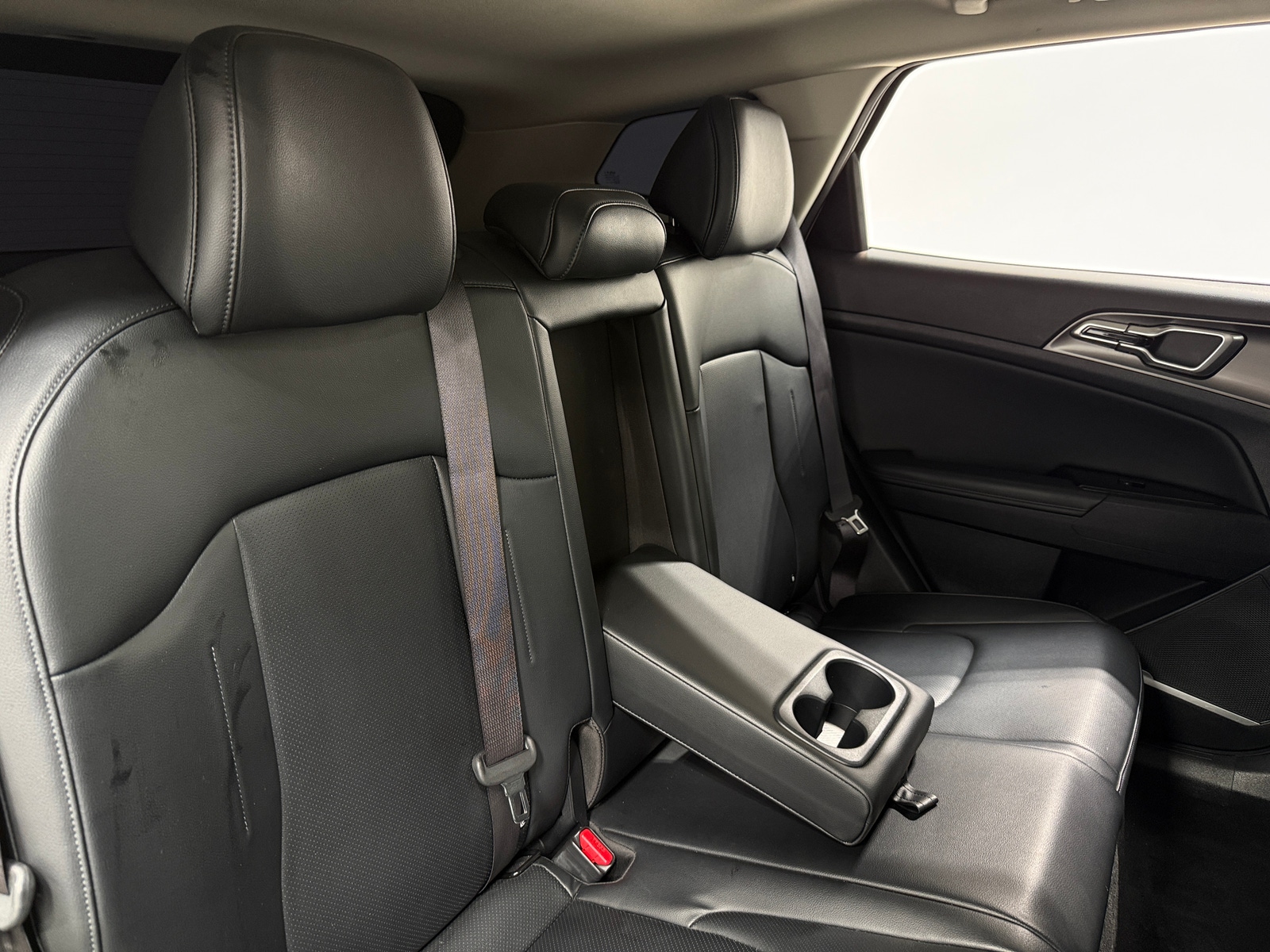 Thumbnail: 2023 Kia Sportage - 5