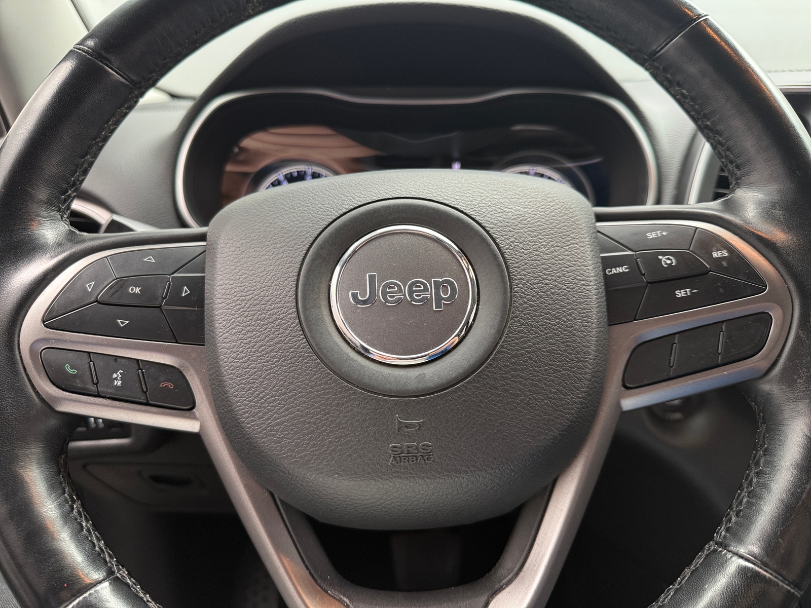 Thumbnail: 2021 Jeep Cherokee - 5