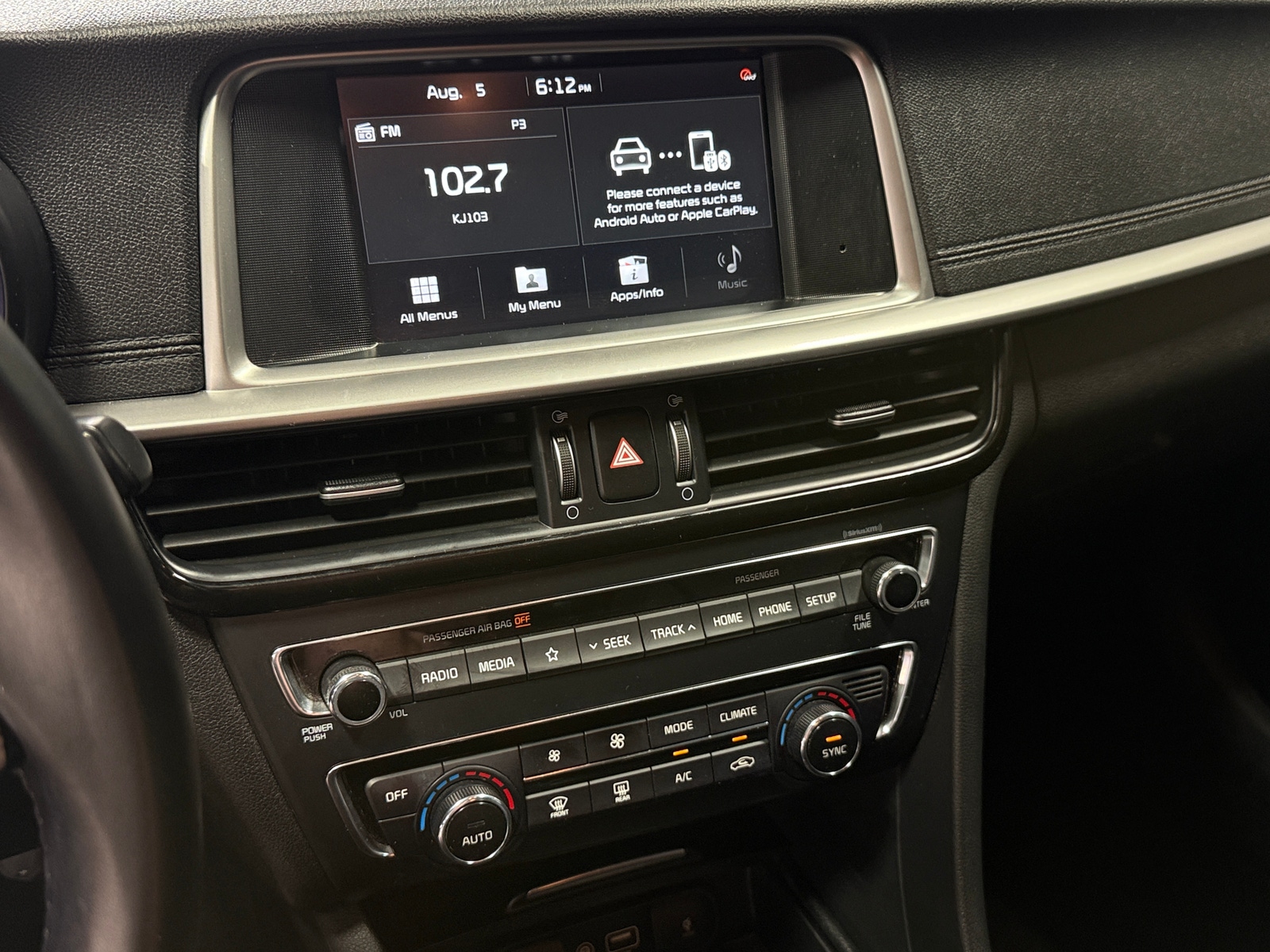Thumbnail: 2020 Kia Optima - 3