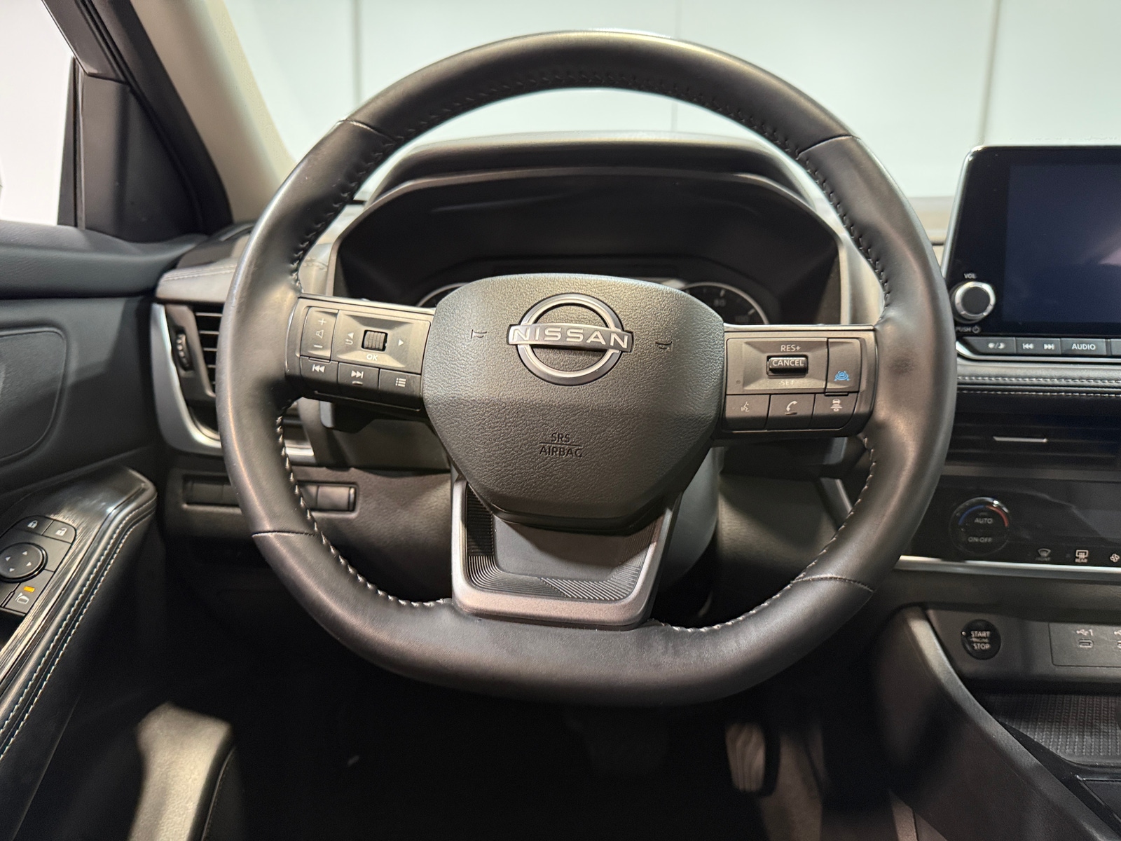 Thumbnail: 2025 Nissan Rogue - 5