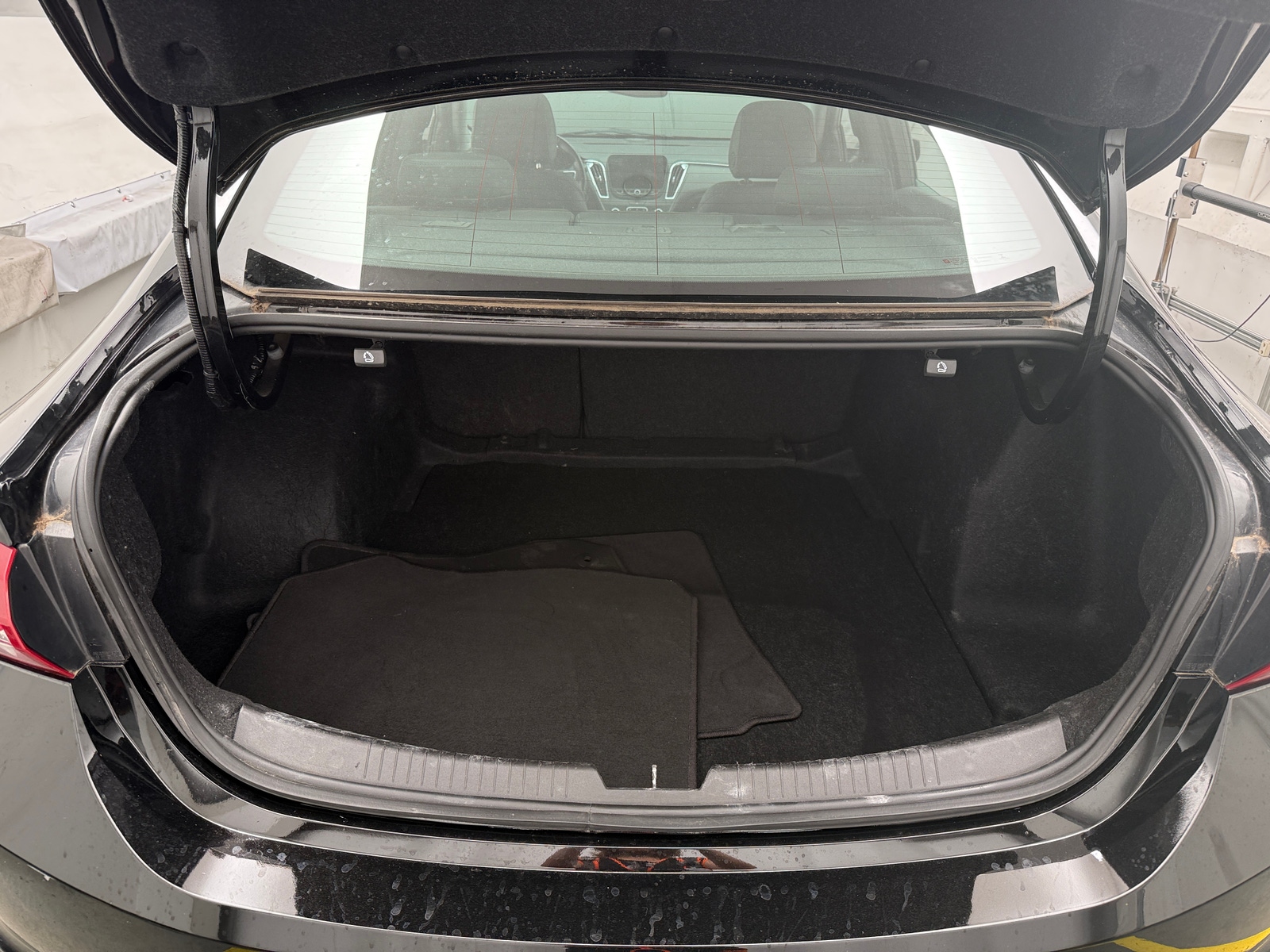 Thumbnail: 2019 Chevrolet Malibu - 6